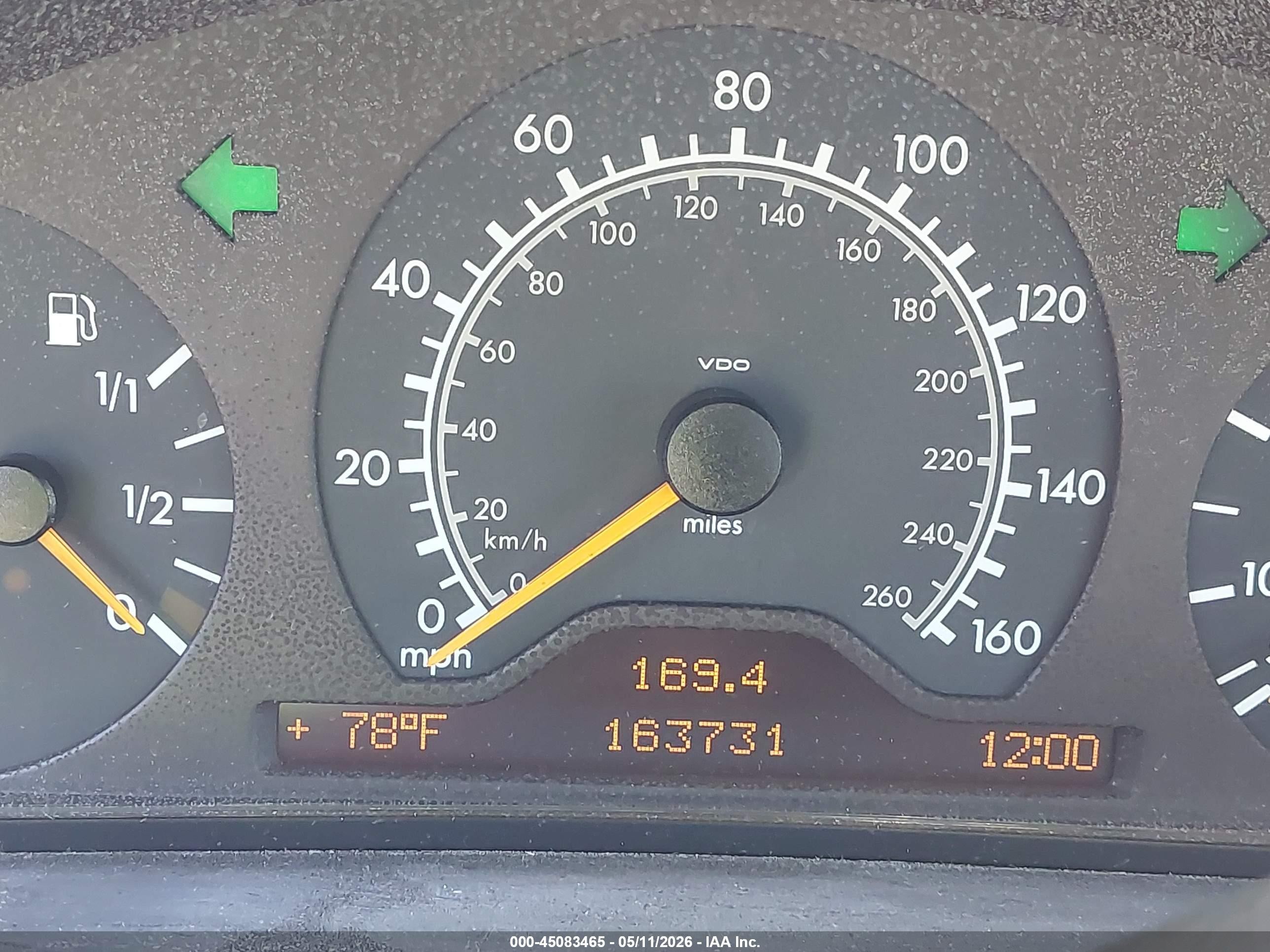 1998 Mercedes-benz E 320   White vin: WDBJF65F5WA549715