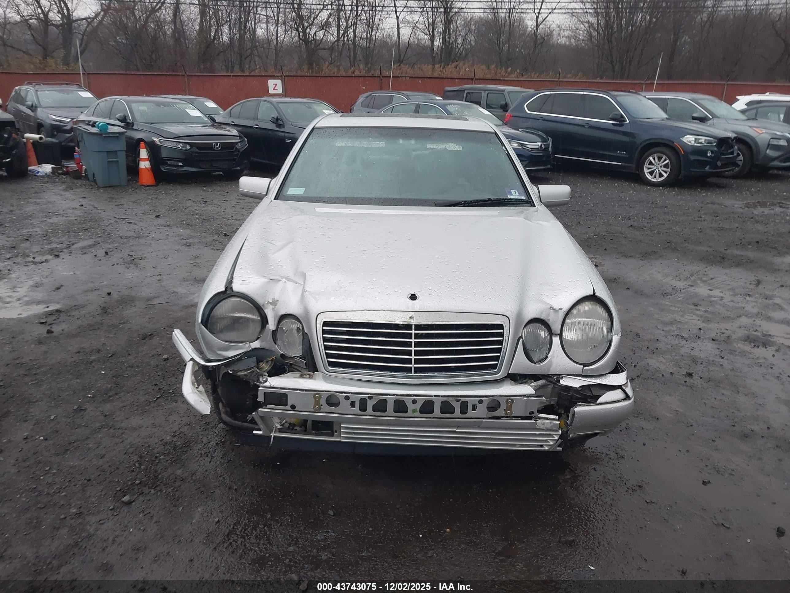 1998 Mercedes-benz E 320   Silver vin: WDBJF65F5WA698271