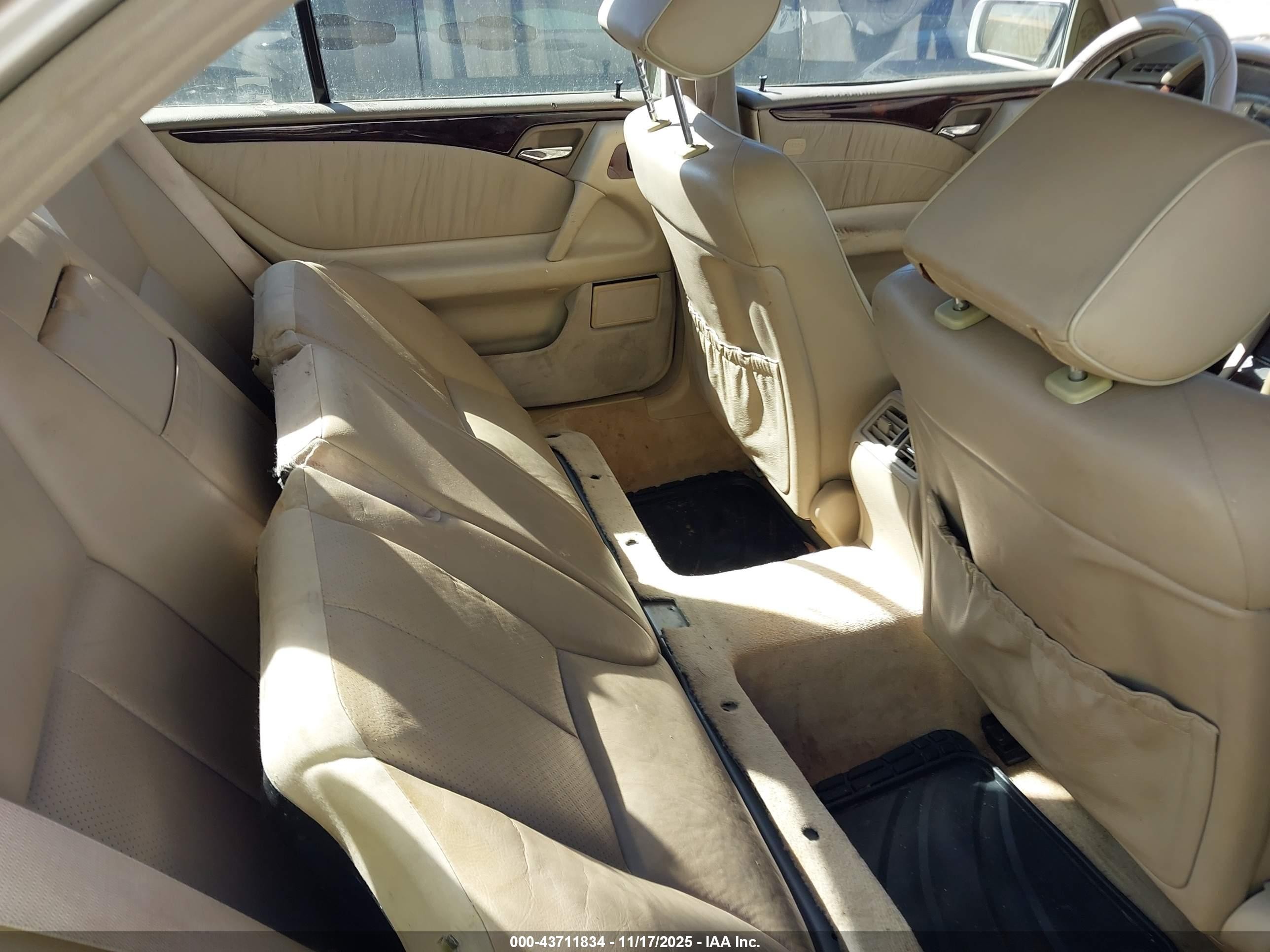 1998 Mercedes-benz E 320   Champagne vin: WDBJF65F6WA506100