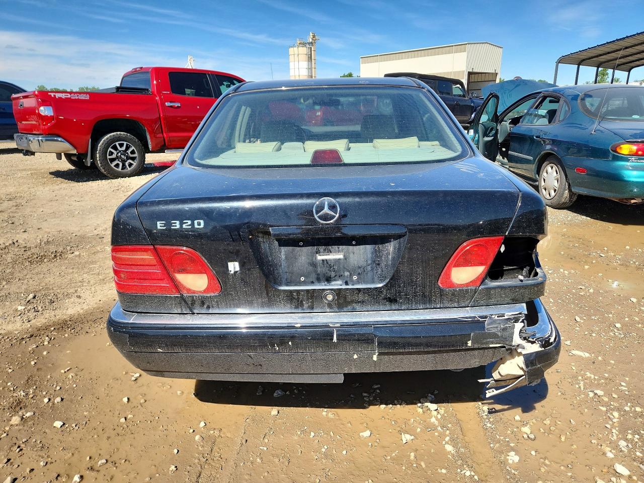 1998 Mercedes-benz E 320 Black vin: WDBJF65F6WA621456