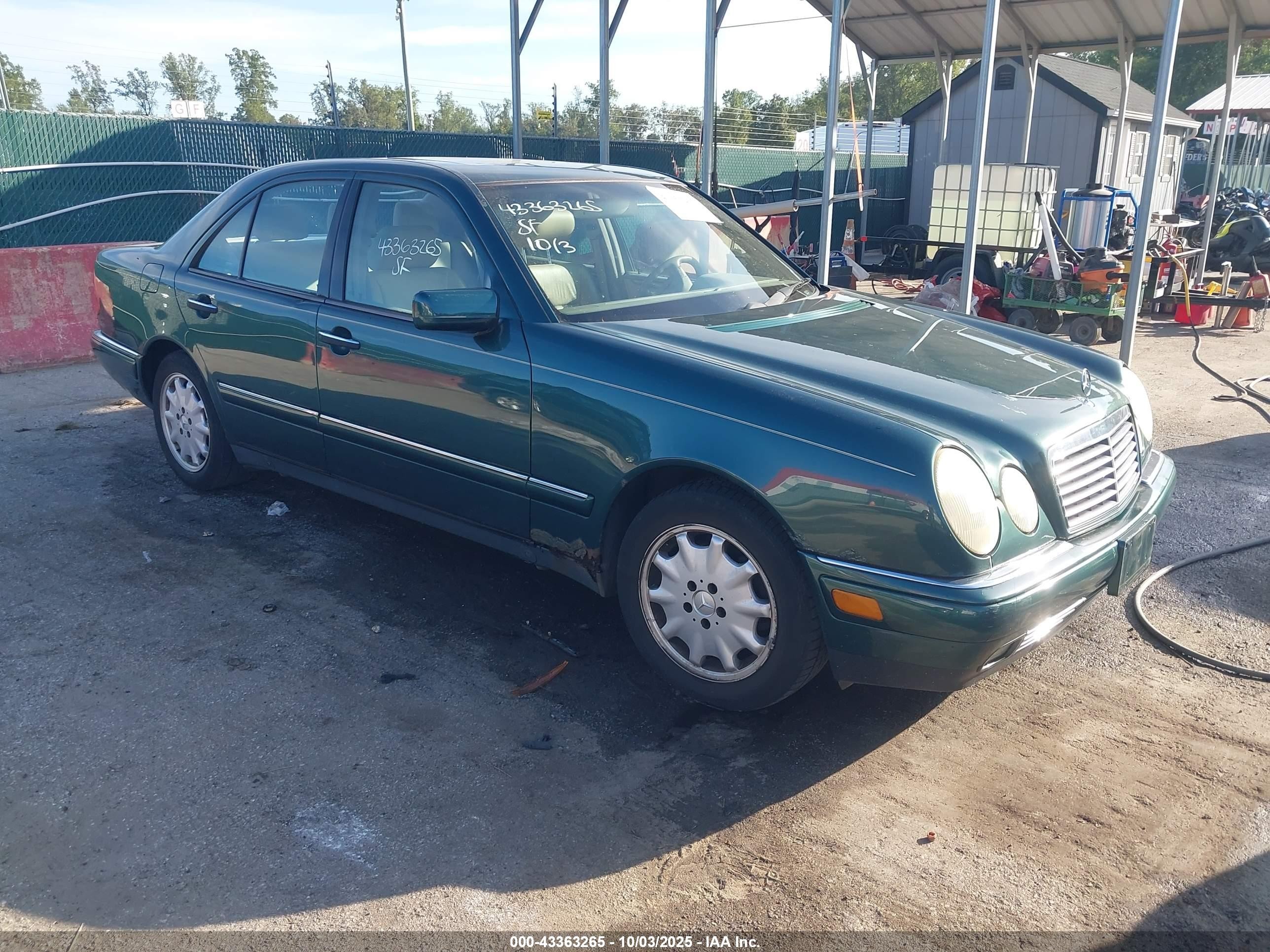 1998 Mercedes-benz E 320   Green vin: WDBJF65F6WA676179