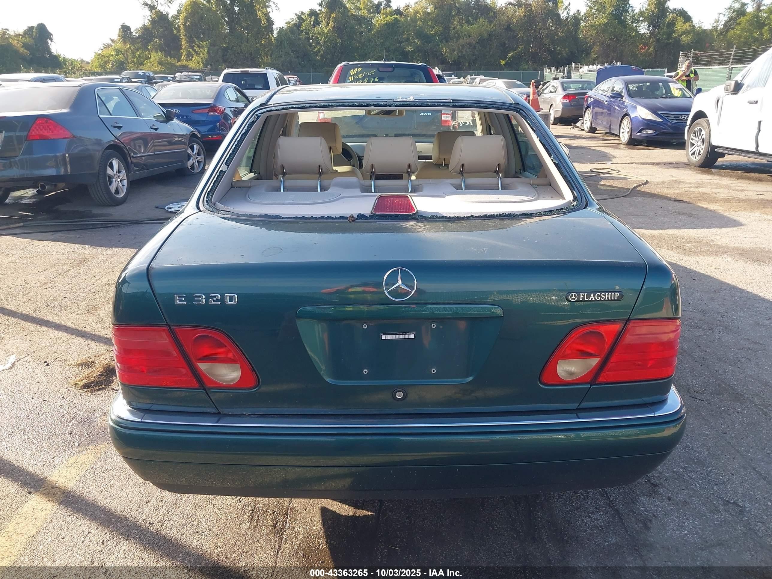 1998 Mercedes-benz E 320   Green vin: WDBJF65F6WA676179