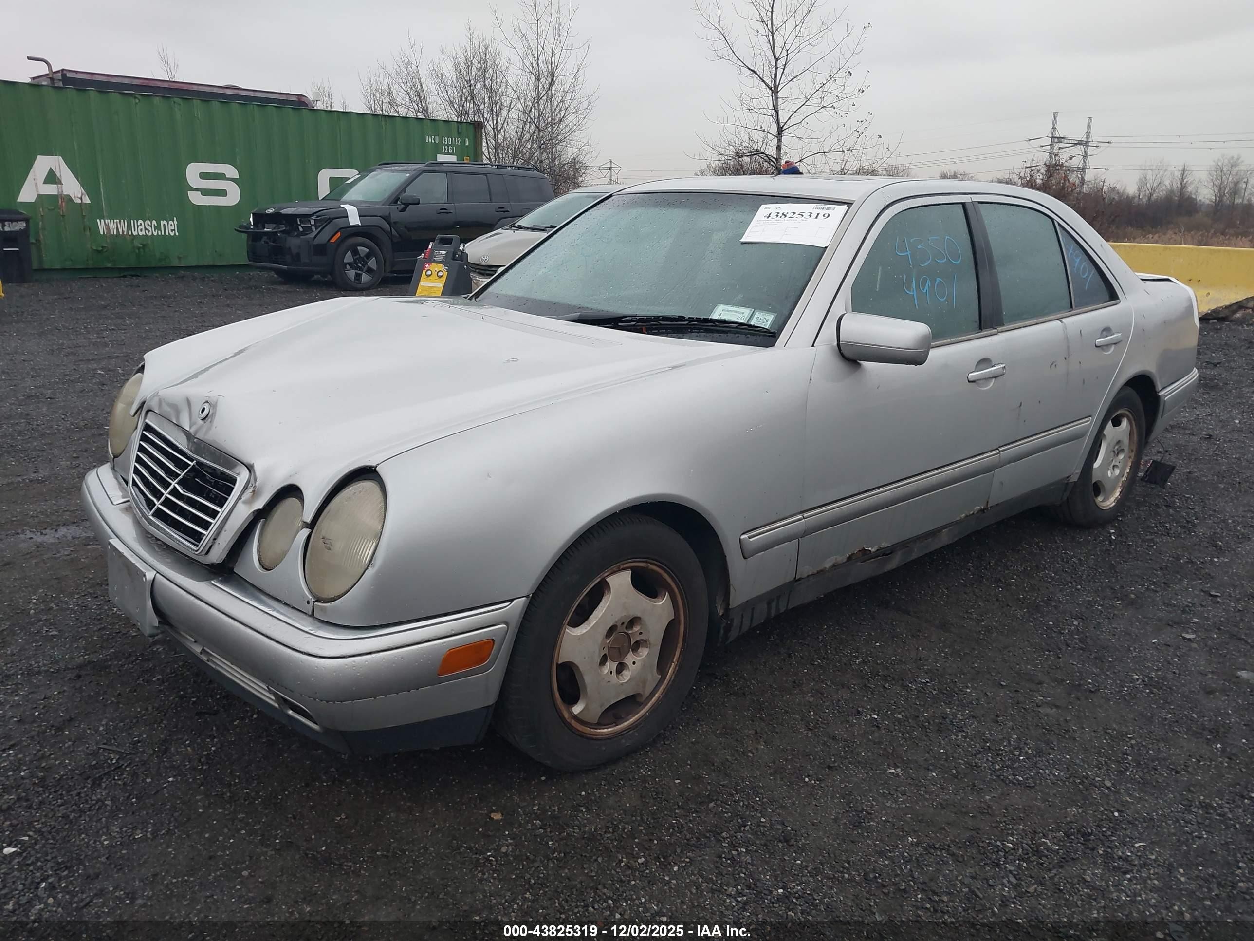 1998 Mercedes-benz E 320   Серебряный vin: WDBJF65F7WA448949