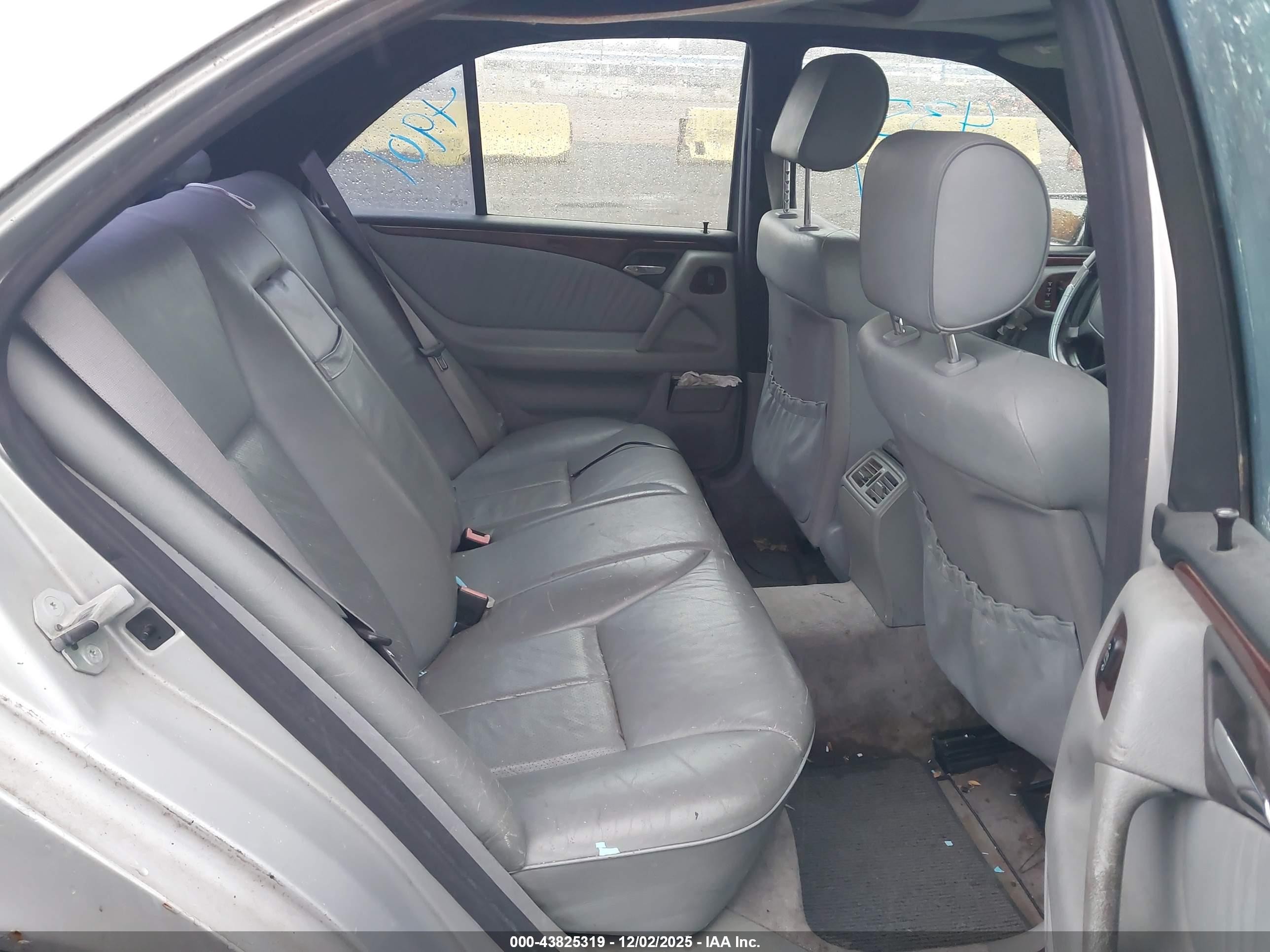 1998 Mercedes-benz E 320   Серебряный vin: WDBJF65F7WA448949