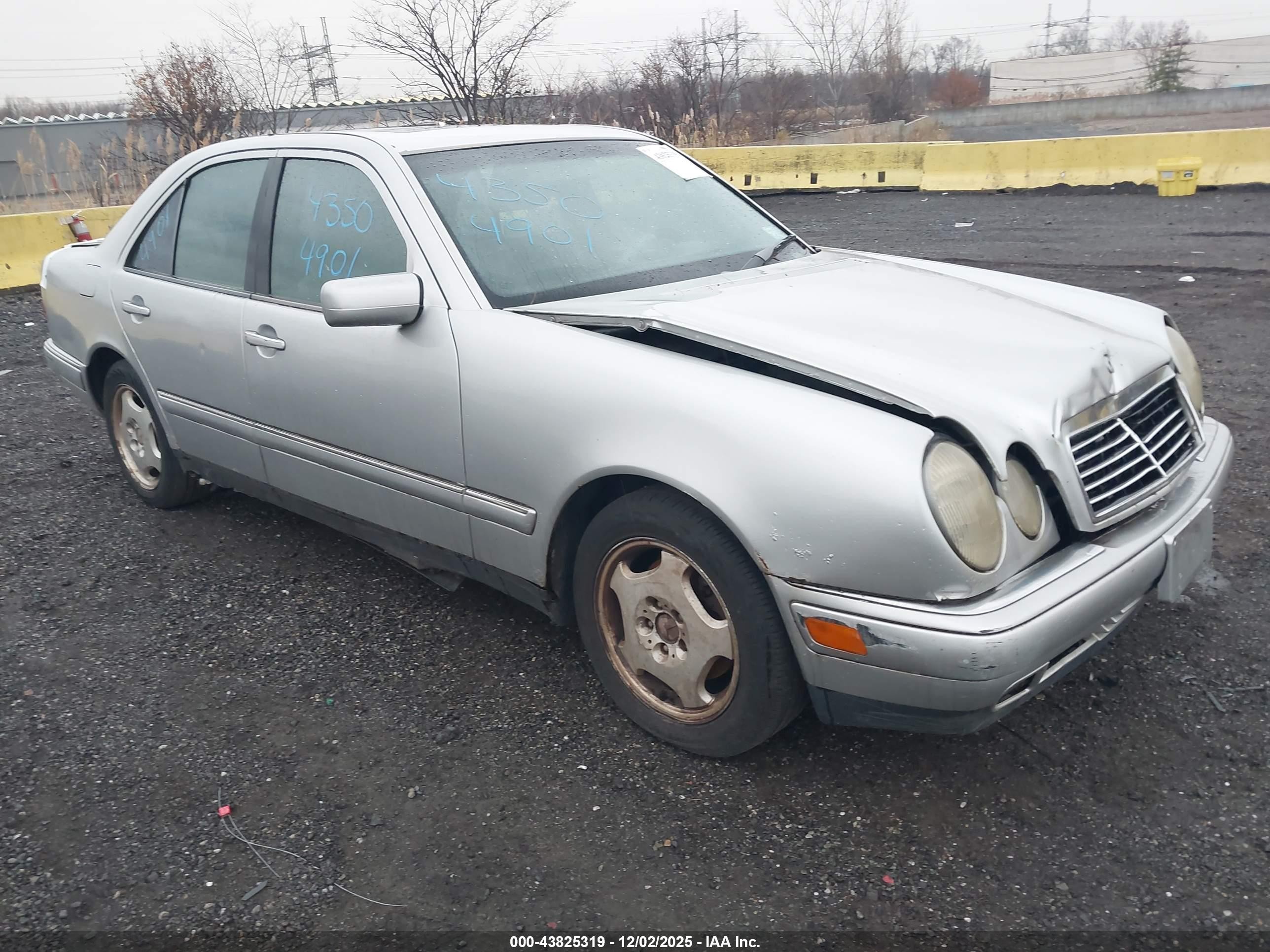 1998 Mercedes-benz E 320   Серебряный vin: WDBJF65F7WA448949