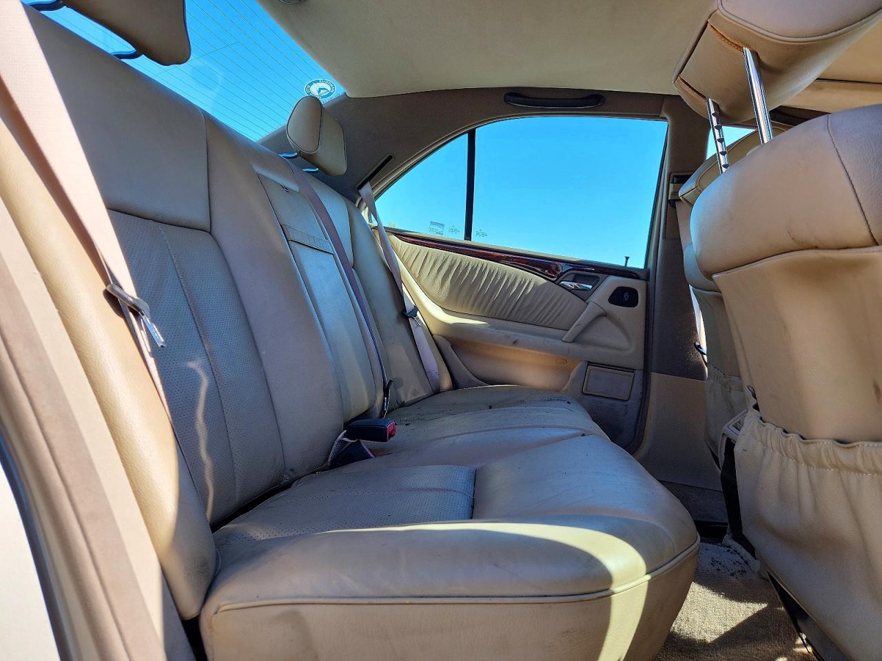 1998 Mercedes-benz E 320 Tan vin: WDBJF65F7WA609994