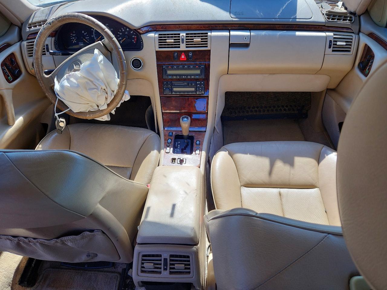 1998 Mercedes-benz E 320 Tan vin: WDBJF65F7WA609994