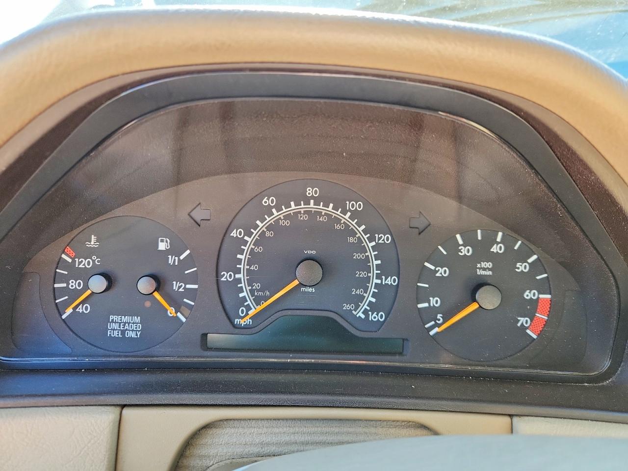 1998 Mercedes-benz E 320 Tan vin: WDBJF65F7WA609994