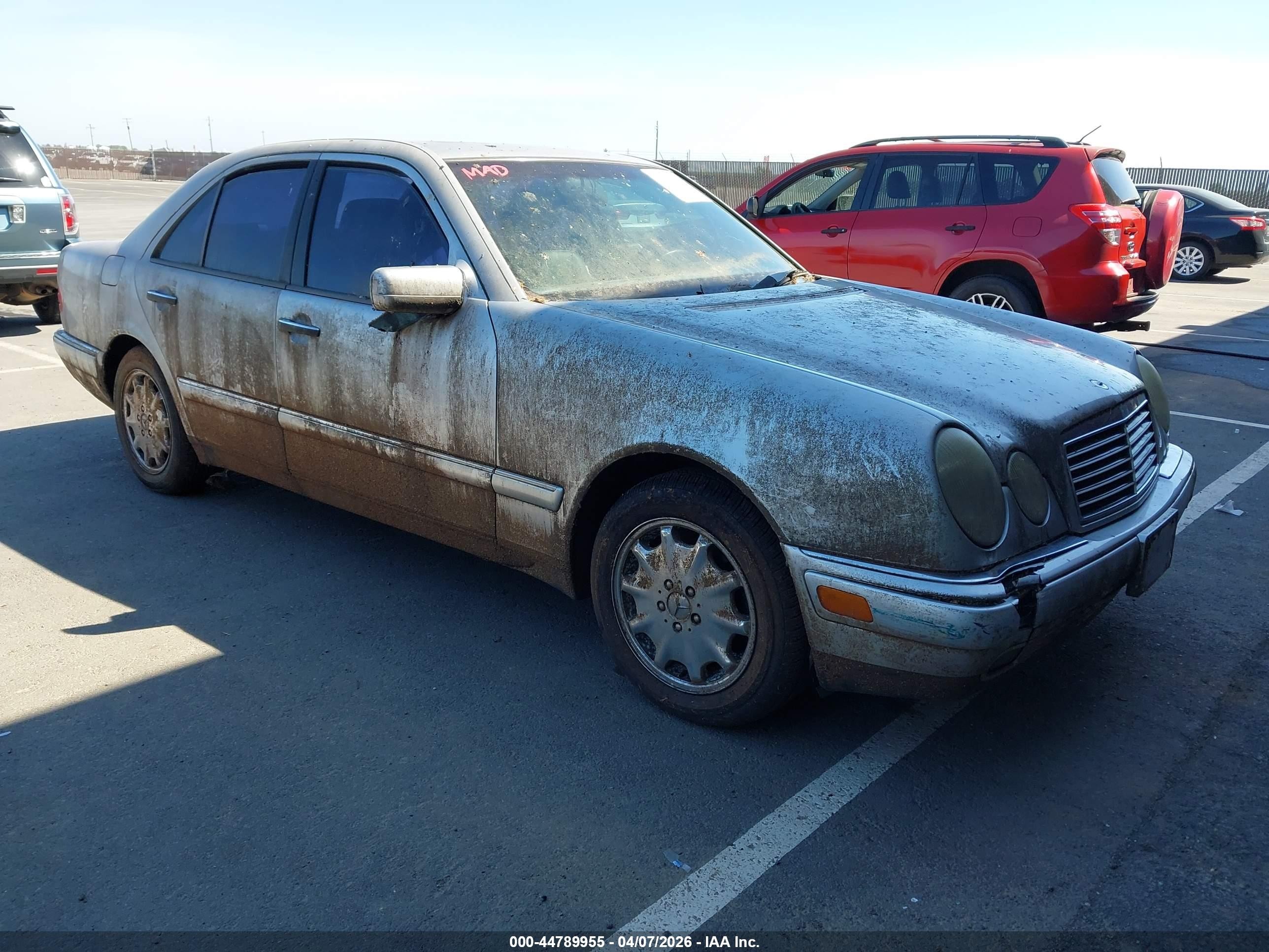 1998 Mercedes-benz E 320   Silver vin: WDBJF65F7WA647760