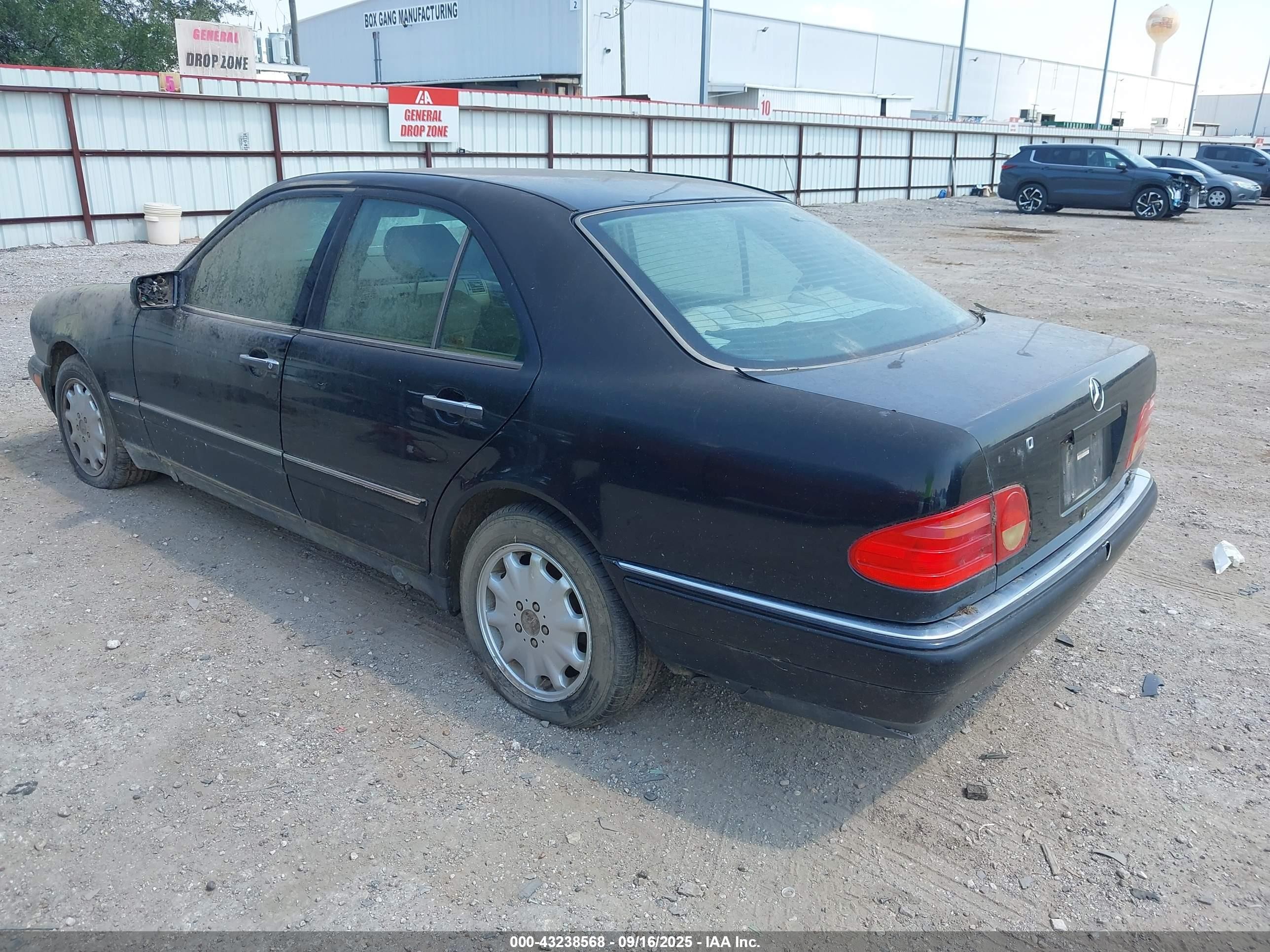 1998 Mercedes-benz E 320   Черный vin: WDBJF65F7WA689488
