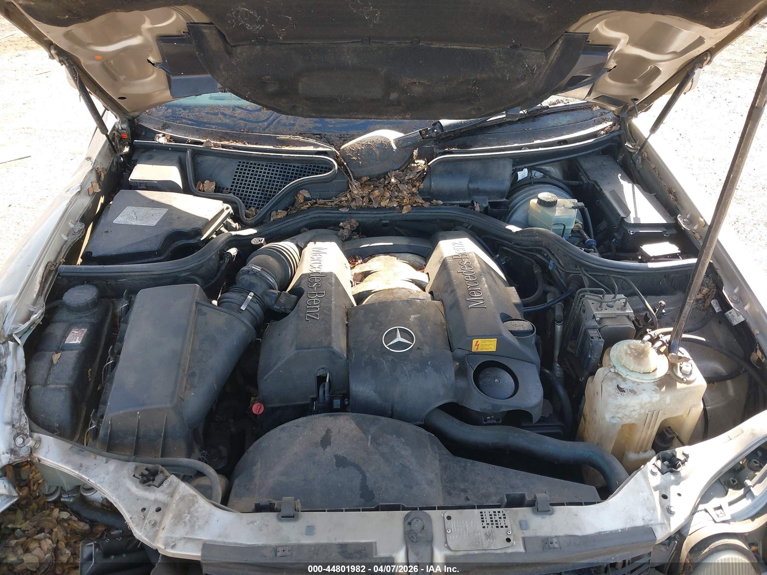 1998 Mercedes-benz E 320   Золотой vin: WDBJF65F9WA505393