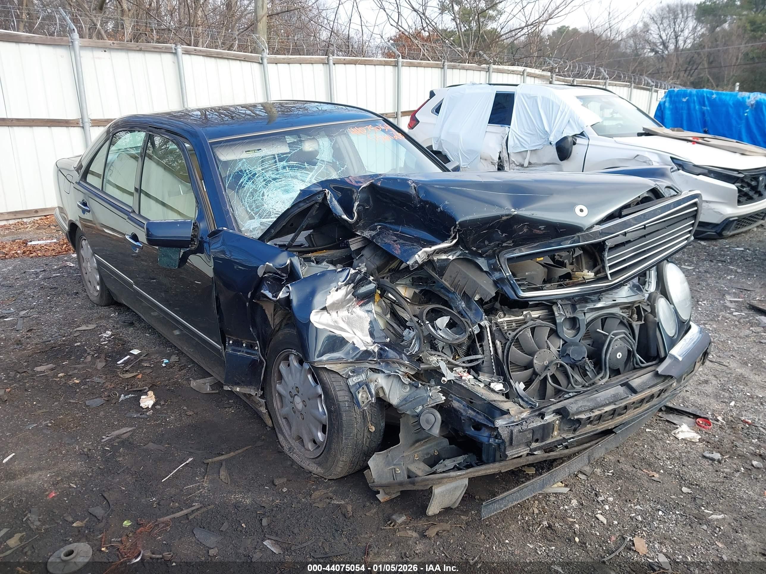 1998 Mercedes-benz E 320   Черный vin: WDBJF65F9WA556120