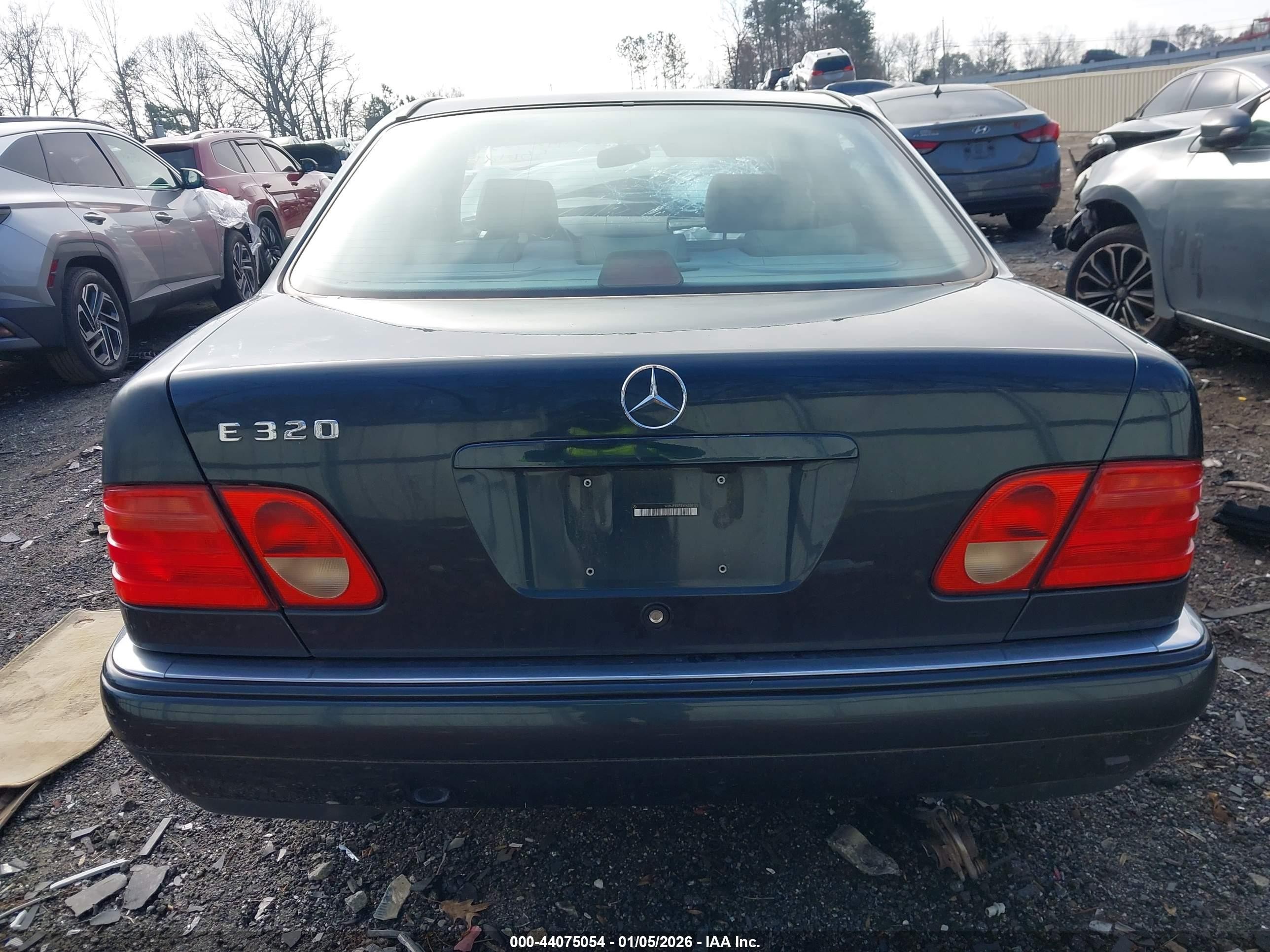 1998 Mercedes-benz E 320   Черный vin: WDBJF65F9WA556120