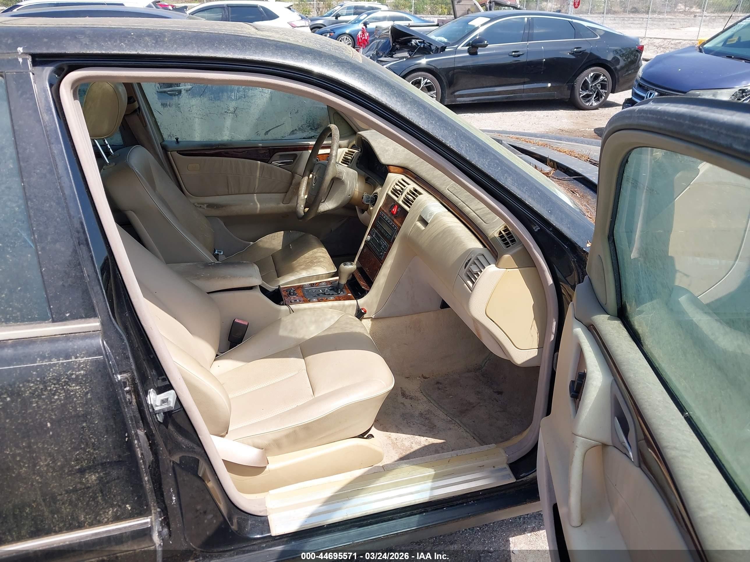 1998 Mercedes-benz E 320   Black vin: WDBJF65F9WA619247