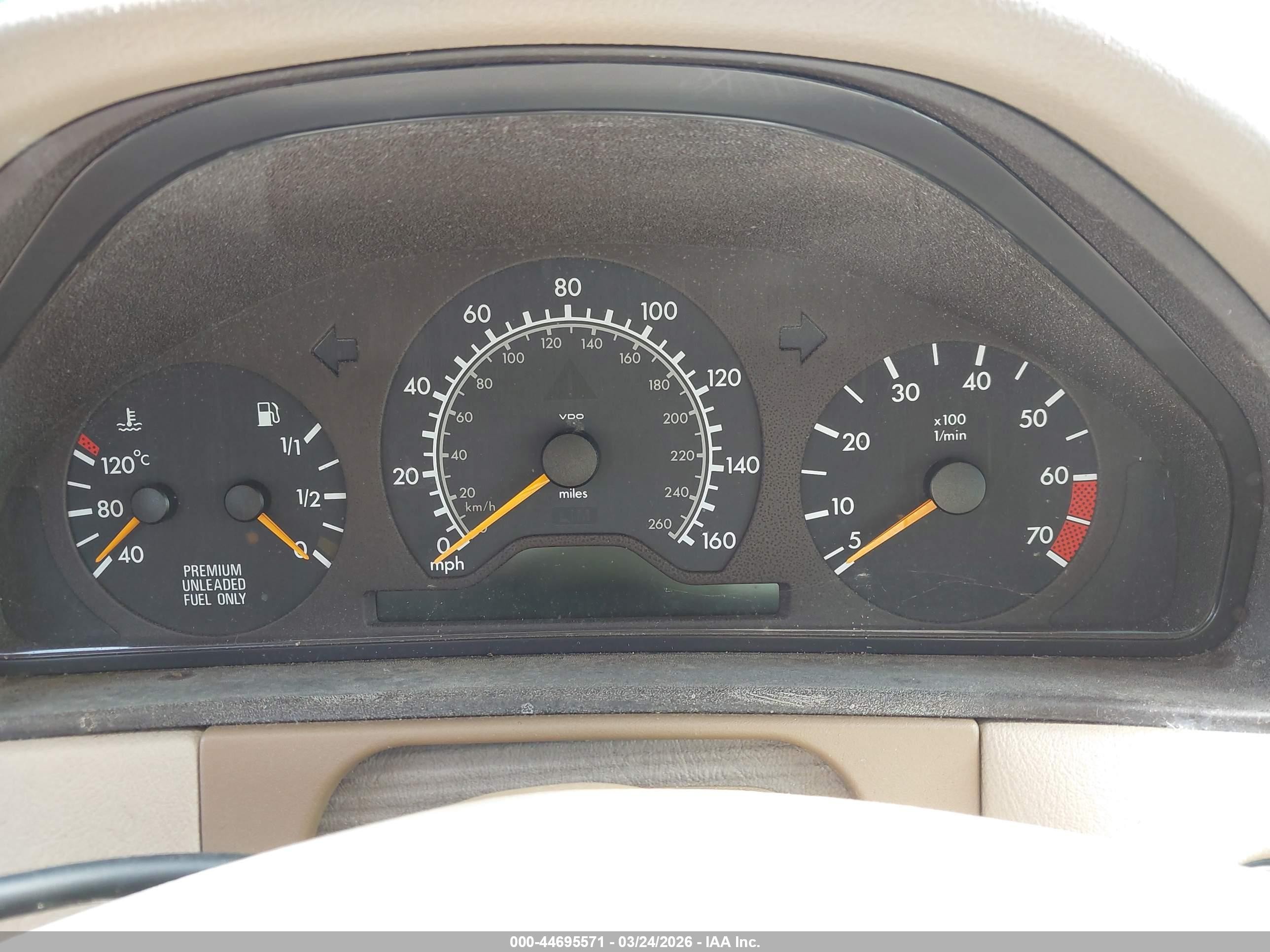 1998 Mercedes-benz E 320   Black vin: WDBJF65F9WA619247