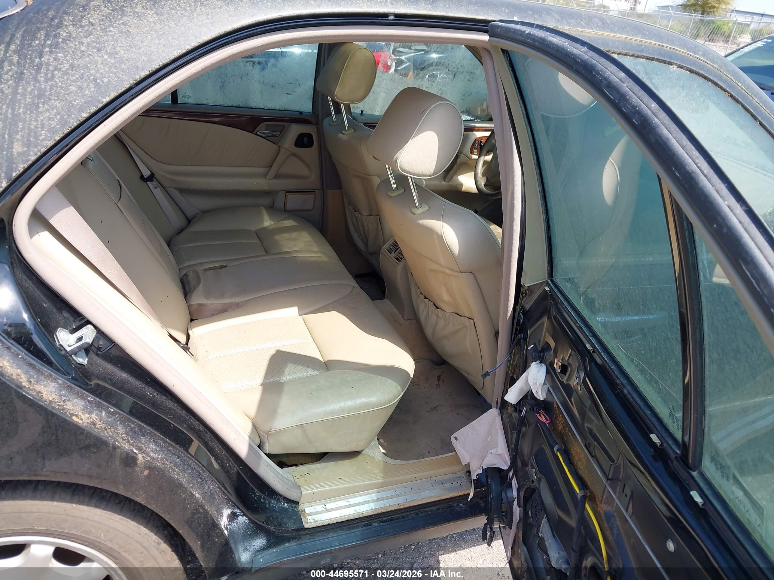 1998 Mercedes-benz E 320   Black vin: WDBJF65F9WA619247
