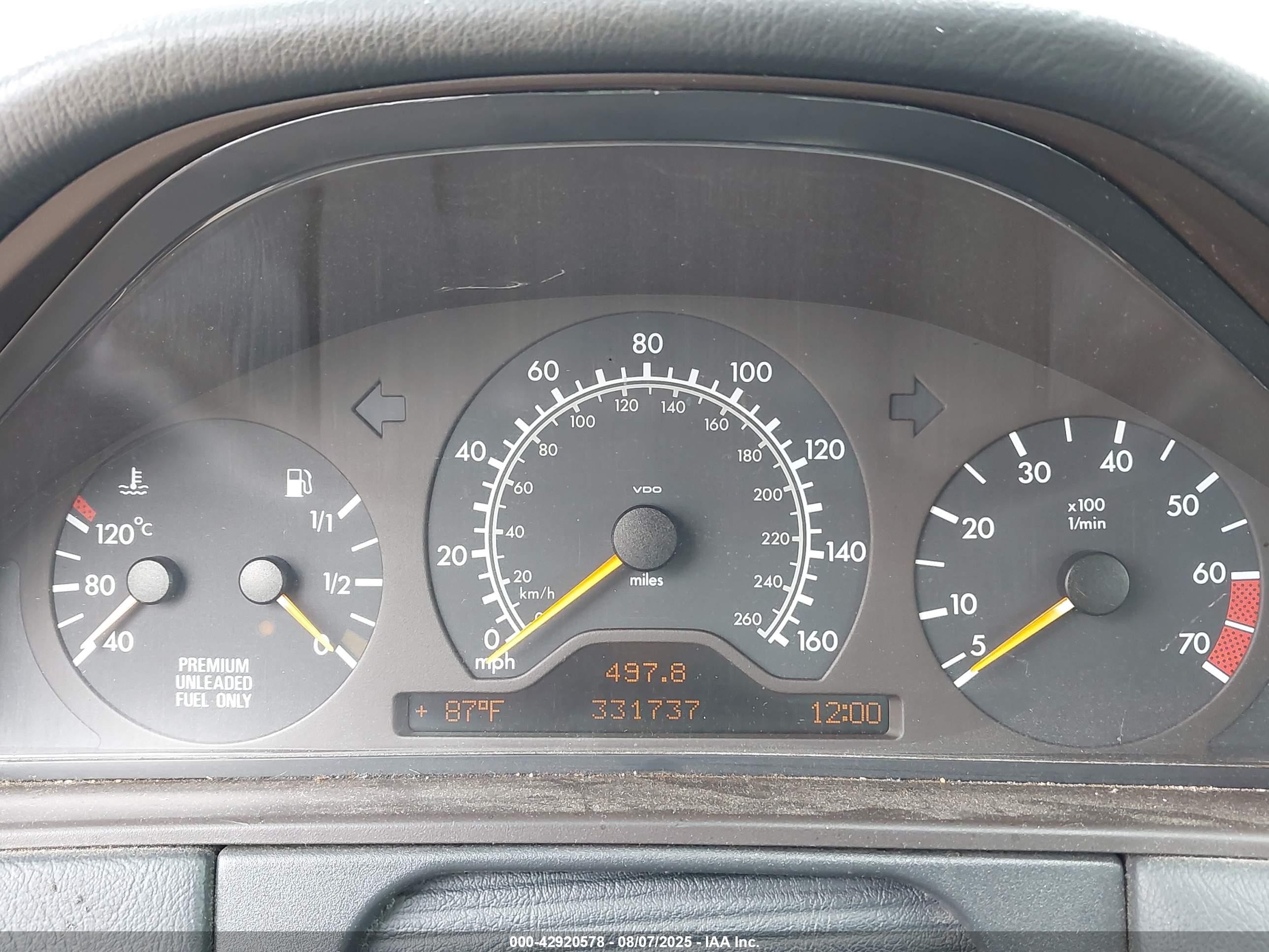 1998 Mercedes-benz E 320   Black vin: WDBJF65F9WA644567