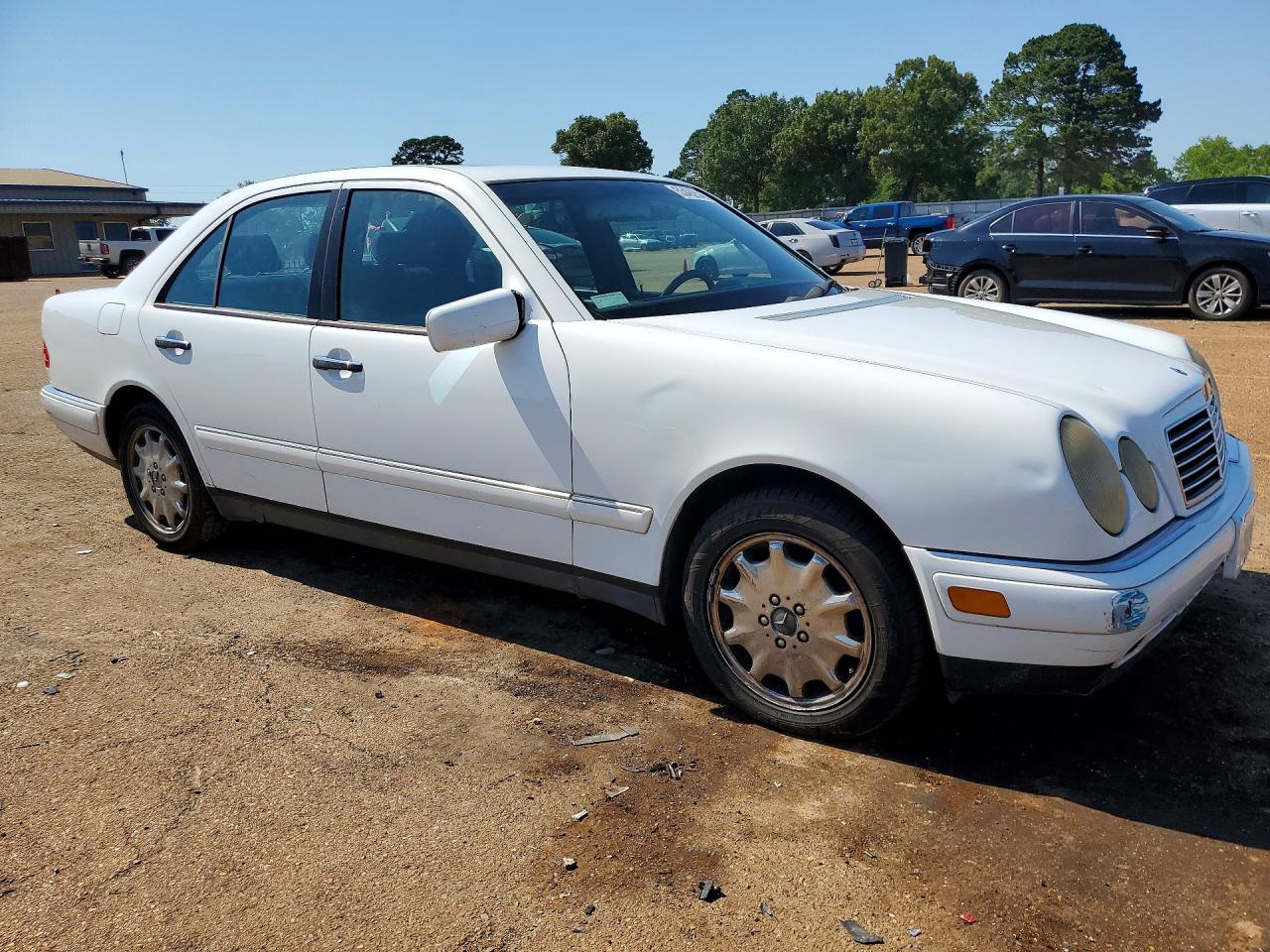 1998 Mercedes-benz E-class E320 Cdi (w) Белый vin: WDBJF65F9WA653284