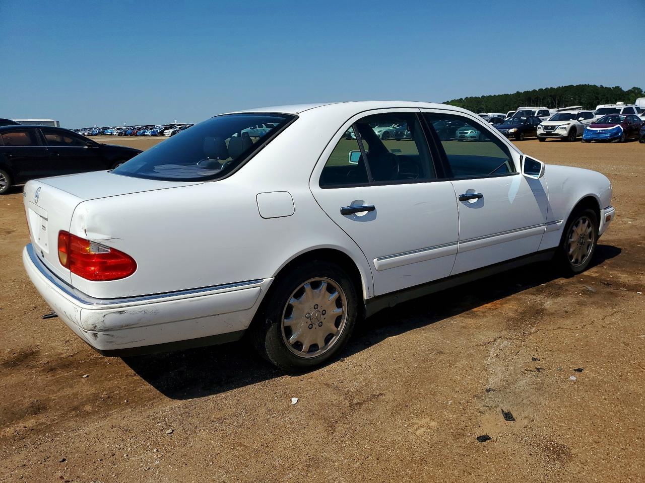 1998 Mercedes-benz E-class E320 Cdi (w) Белый vin: WDBJF65F9WA653284