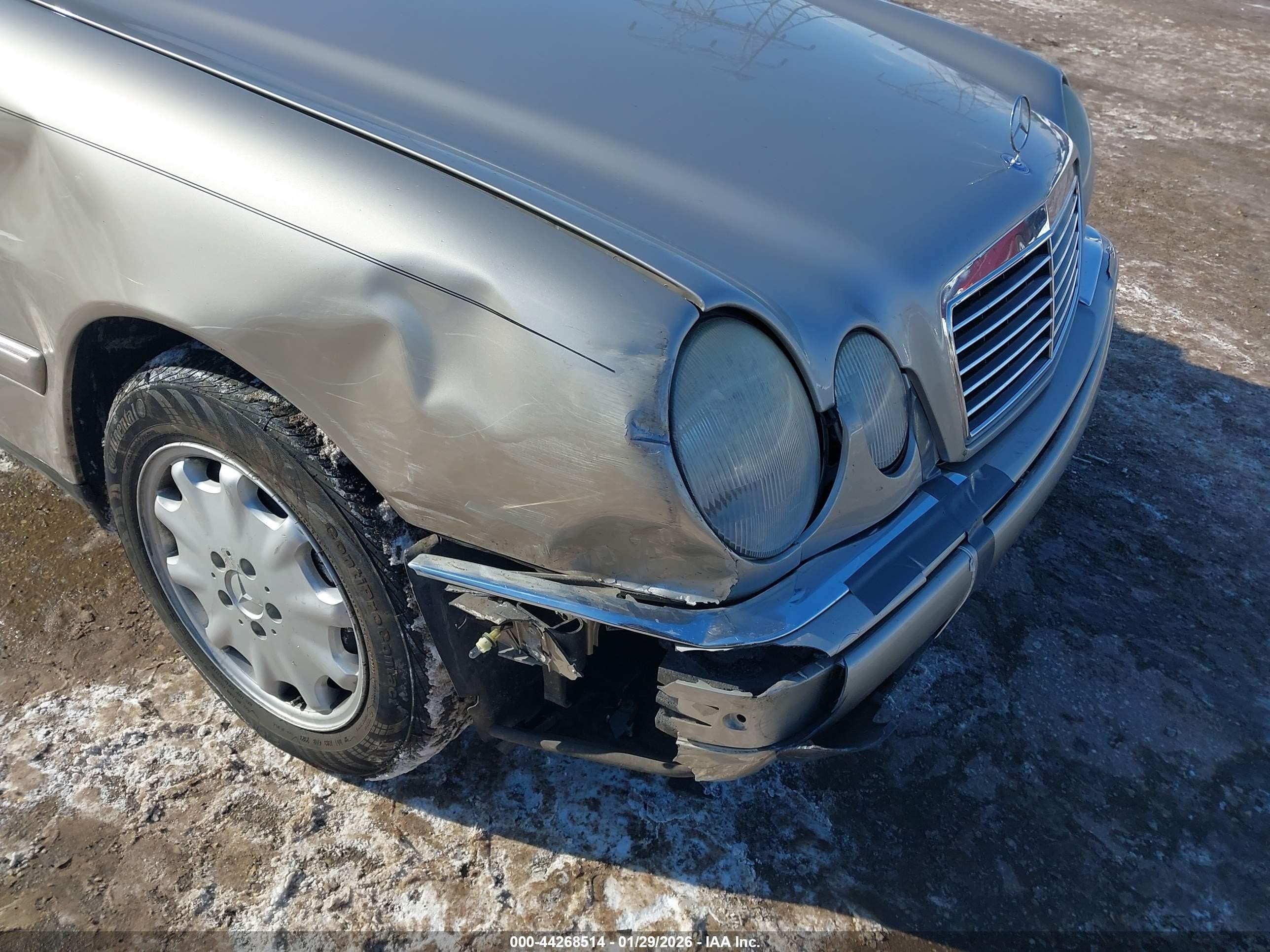 1998 Mercedes-benz E 320   Золотой vin: WDBJF65FXWA584430
