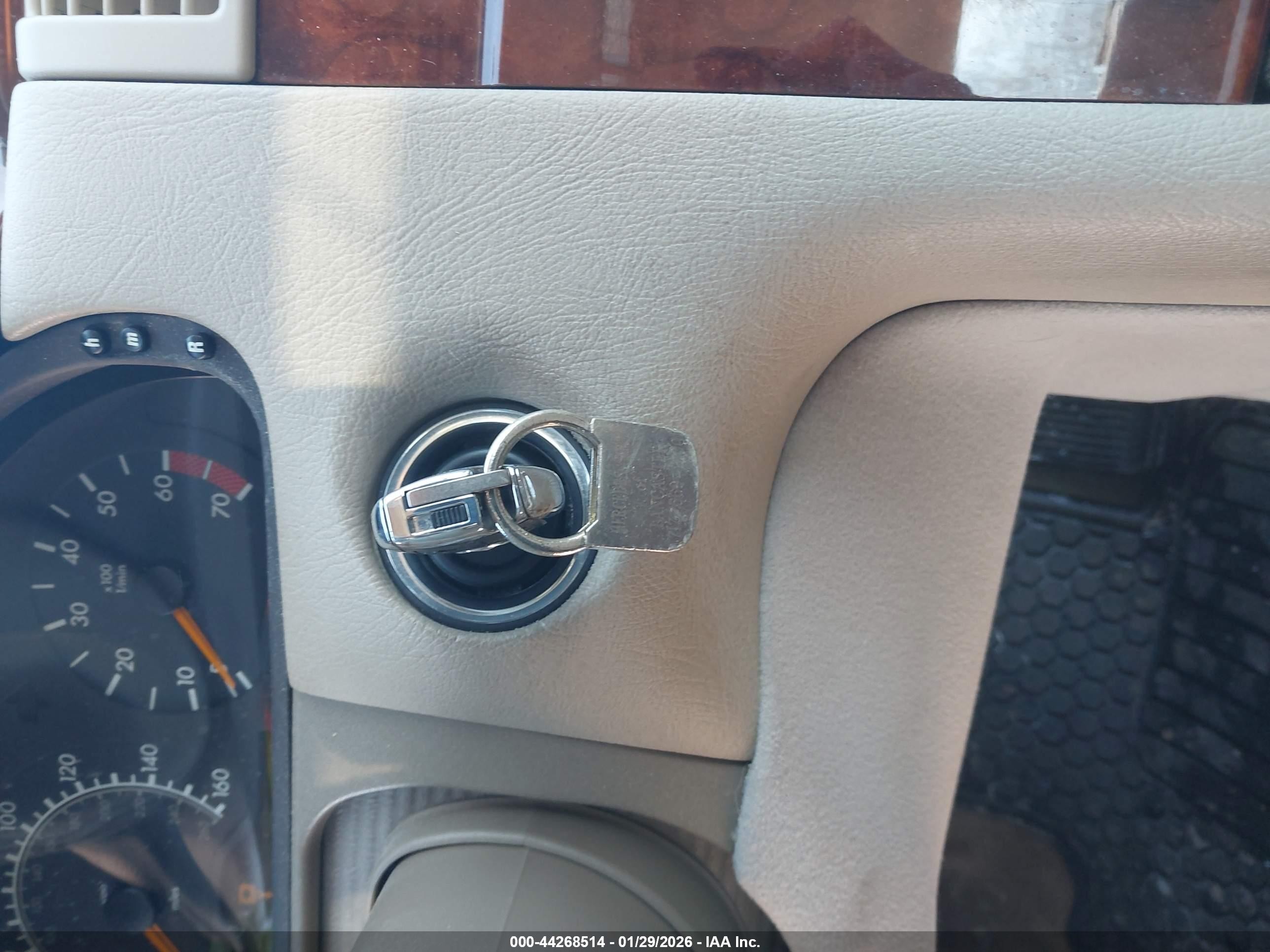 1998 Mercedes-benz E 320   Золотой vin: WDBJF65FXWA584430