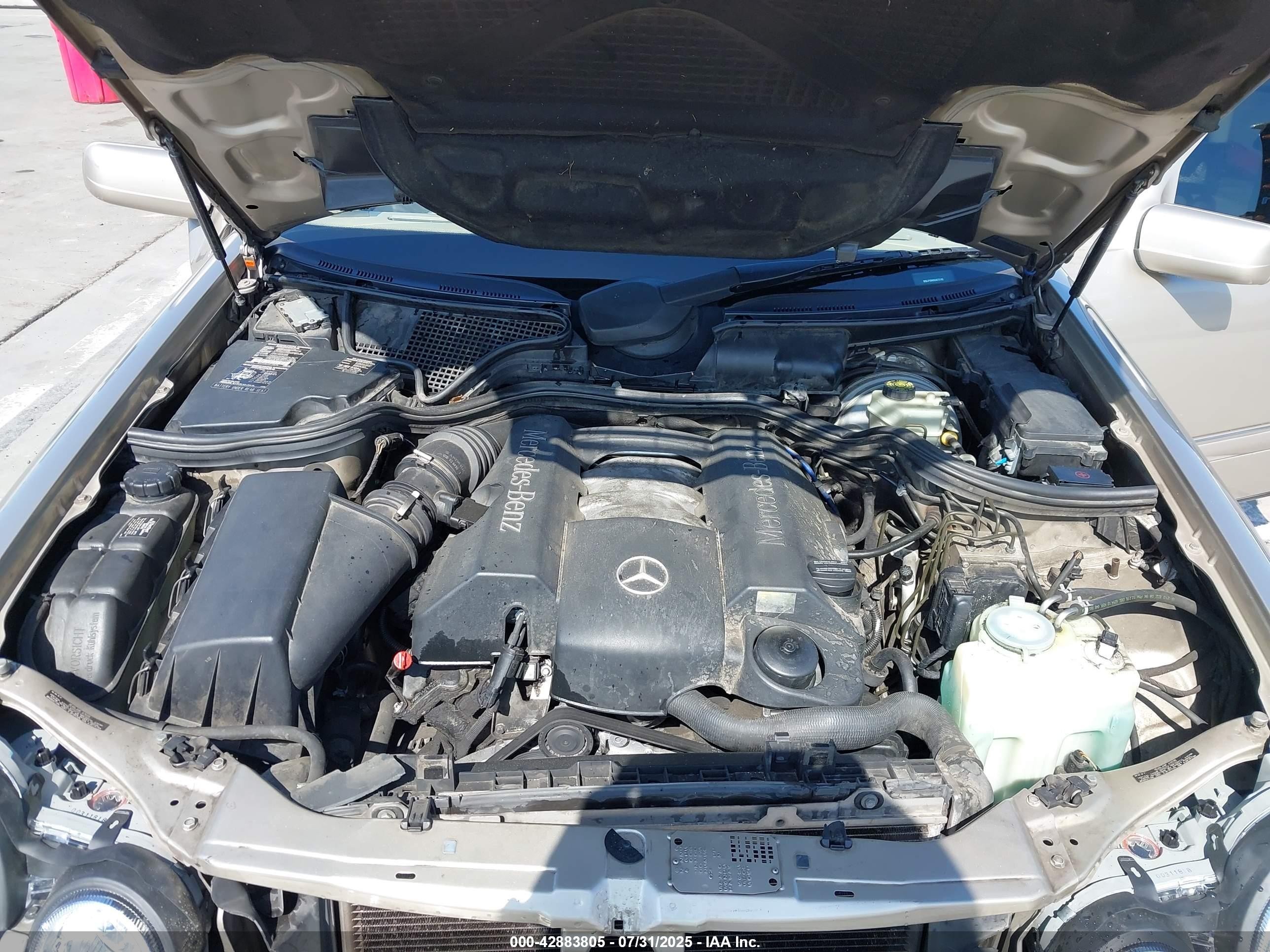 1999 Mercedes-benz E 320   Золотой vin: WDBJF65H0XA875182