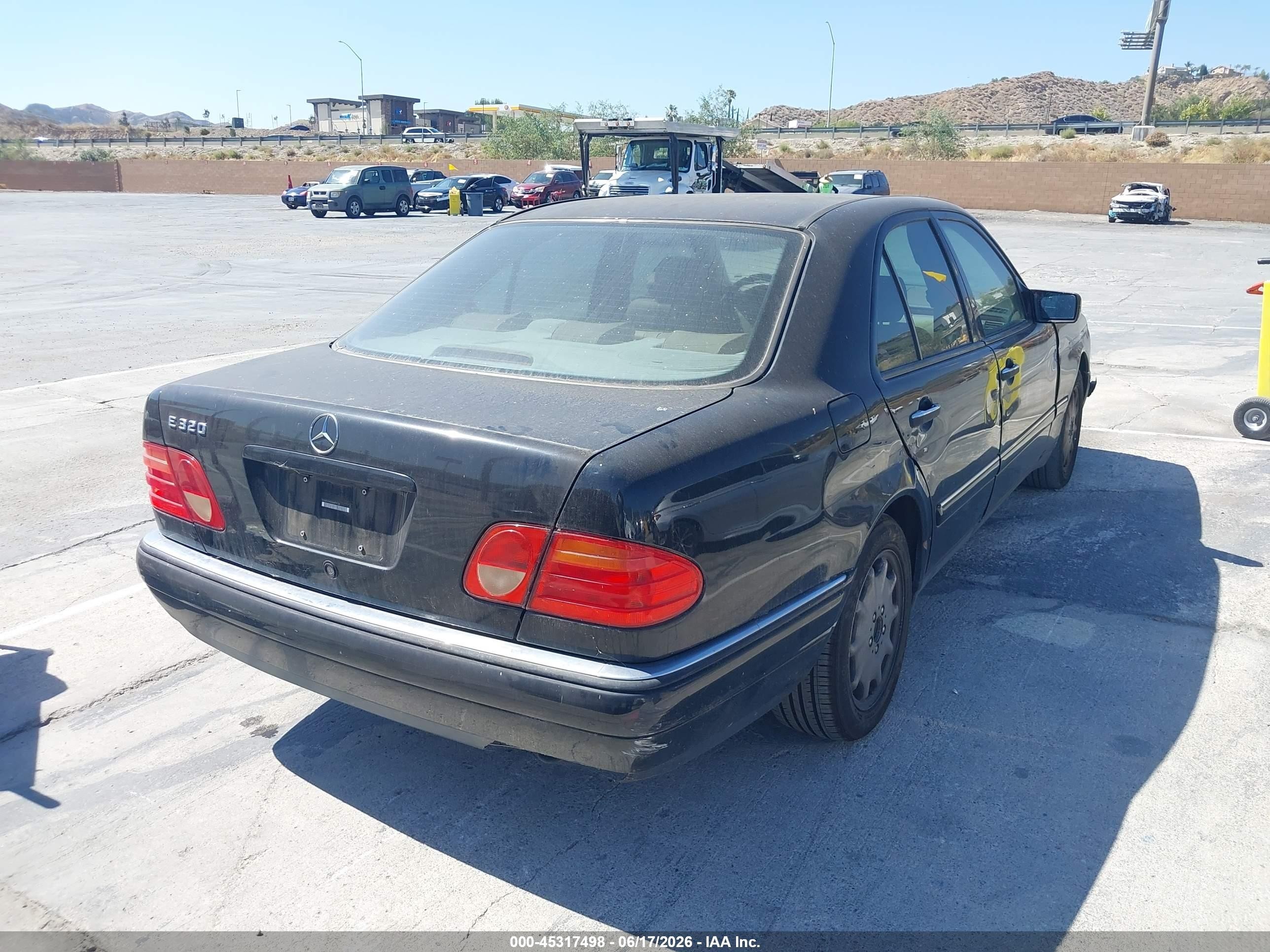 1999 Mercedes-benz E 320 Black vin: WDBJF65H0XA899126