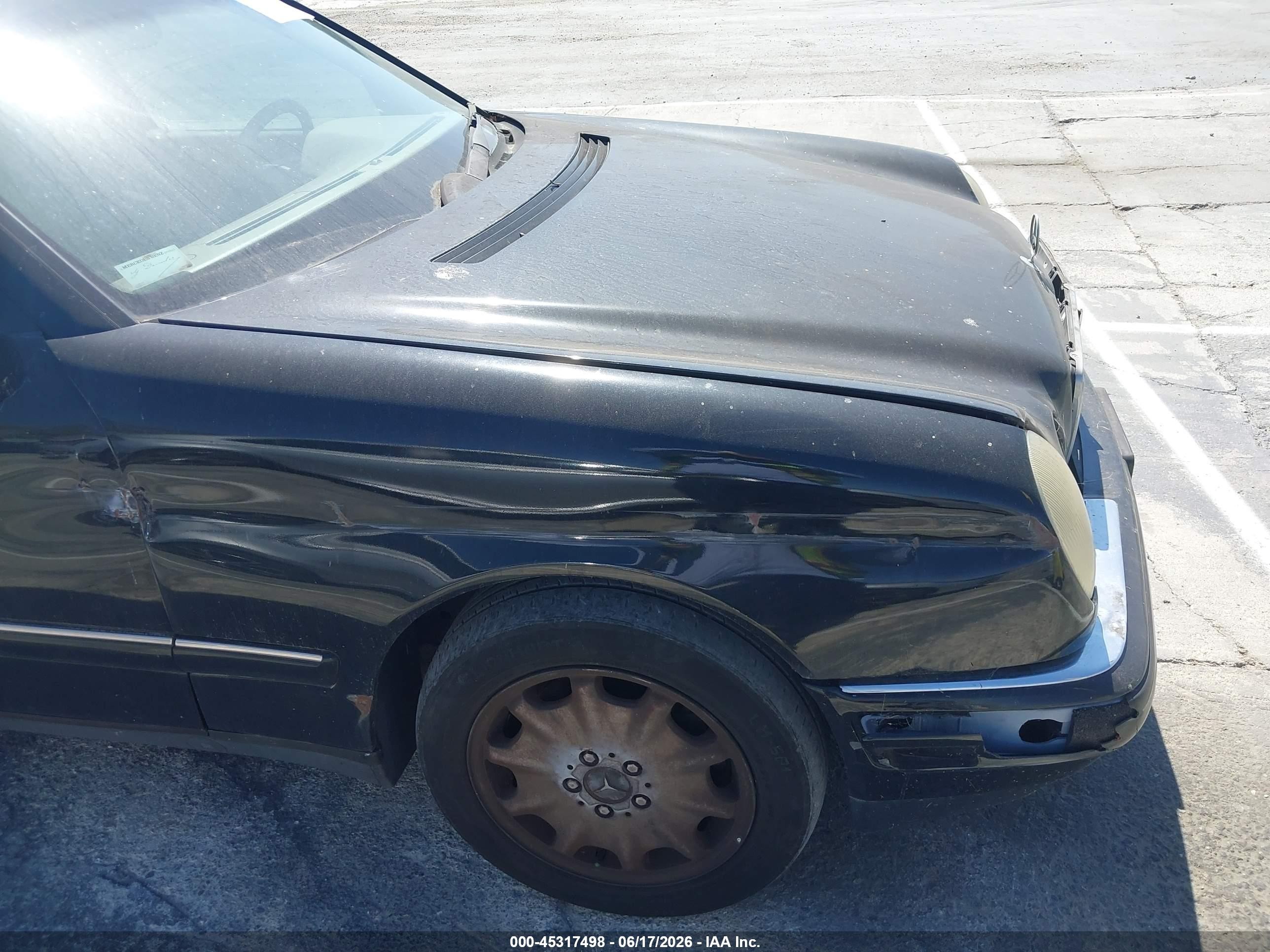 1999 Mercedes-benz E 320 Black vin: WDBJF65H0XA899126