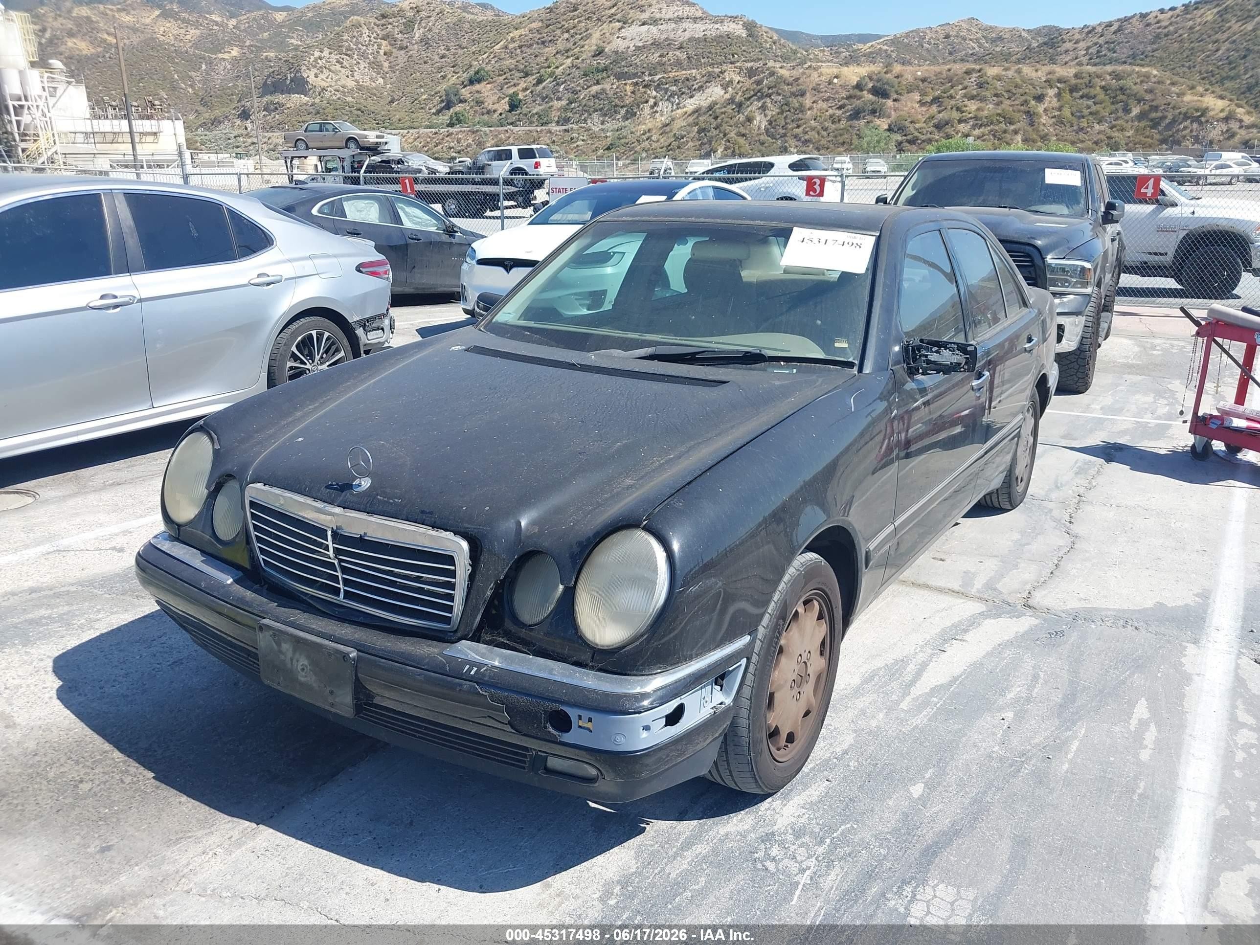 1999 Mercedes-benz E 320 Black vin: WDBJF65H0XA899126