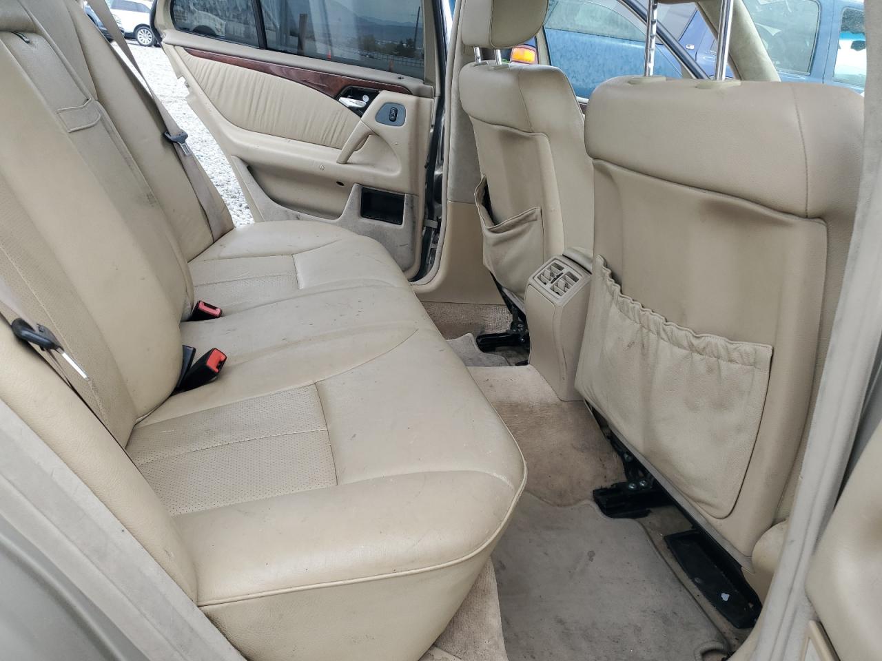 1999 Mercedes-benz E 320 Gold vin: WDBJF65H1XA769520