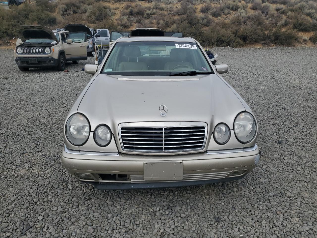 1999 Mercedes-benz E 320 Gold vin: WDBJF65H1XA769520