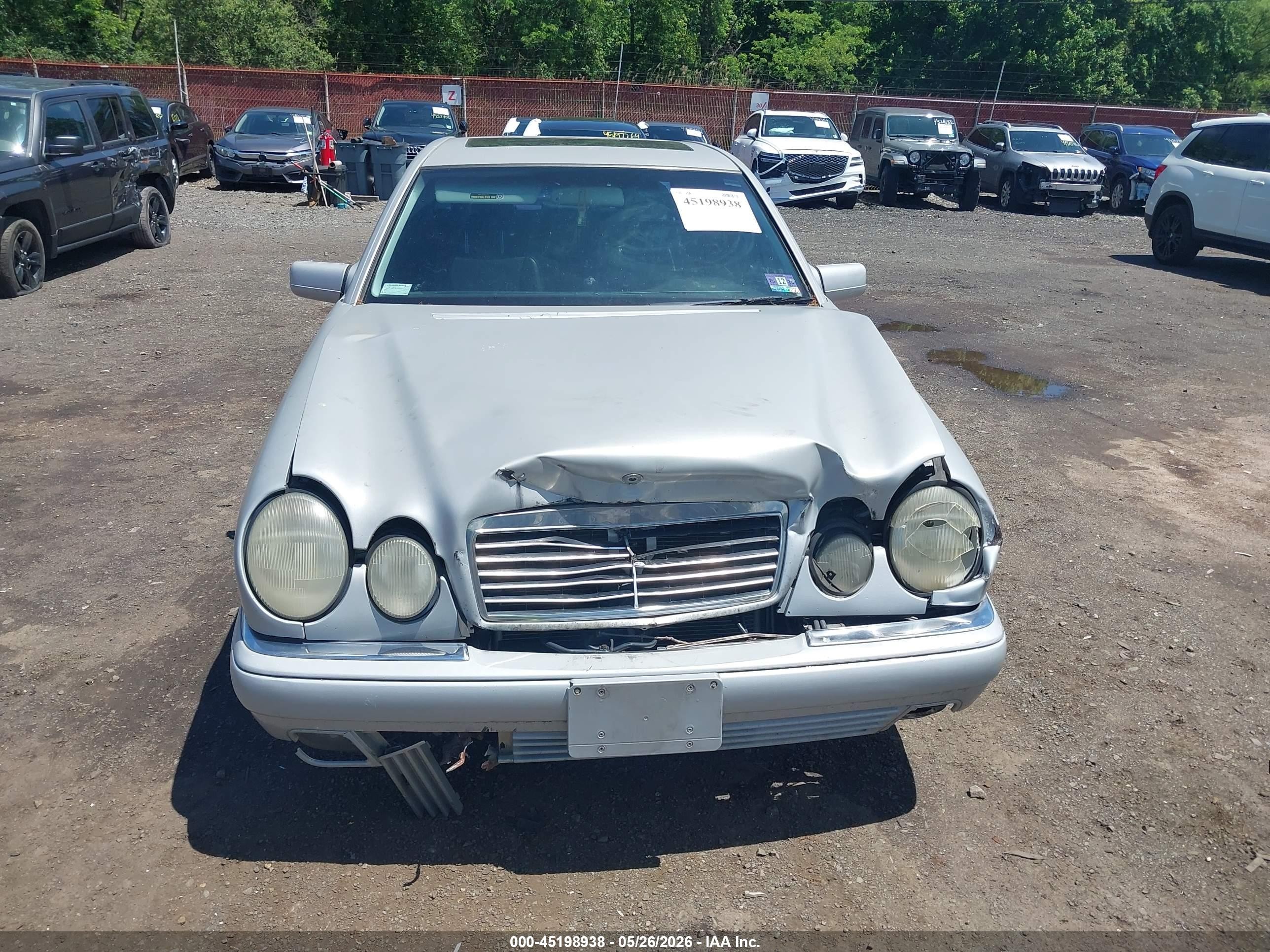 1999 Mercedes-benz E 320   Серебряный vin: WDBJF65H1XA808736