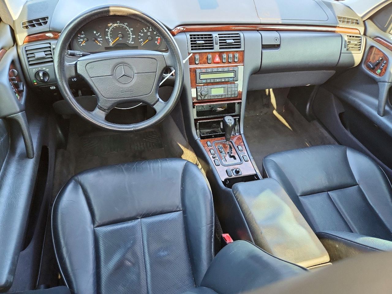 1999 Mercedes-benz E 320 Черный vin: WDBJF65H1XA828744