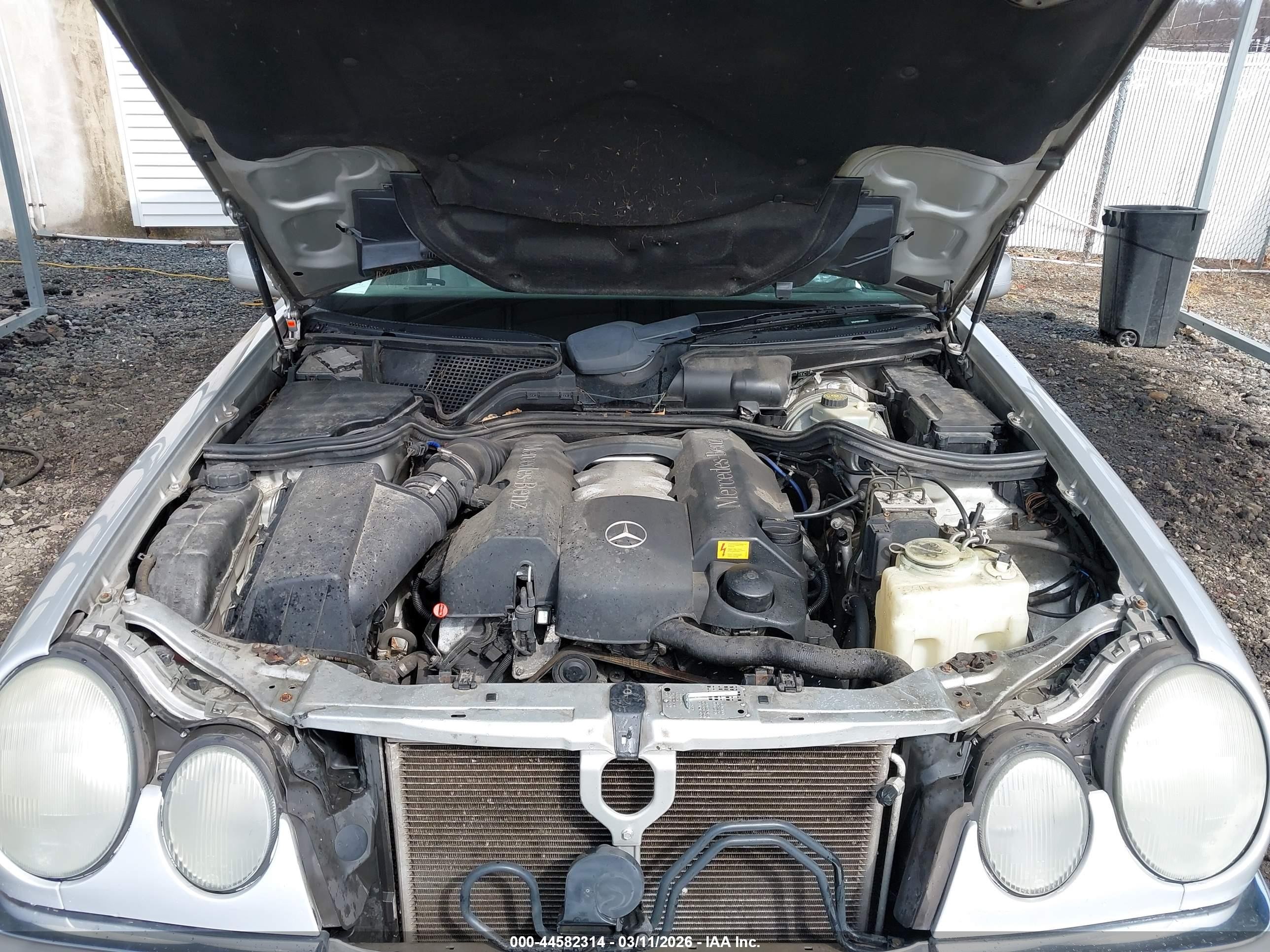 1999 Mercedes-benz E 320   Silver vin: WDBJF65H1XA922865