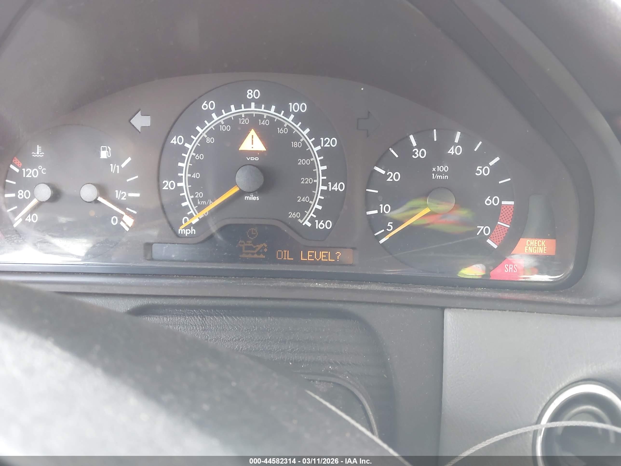1999 Mercedes-benz E 320   Silver vin: WDBJF65H1XA922865