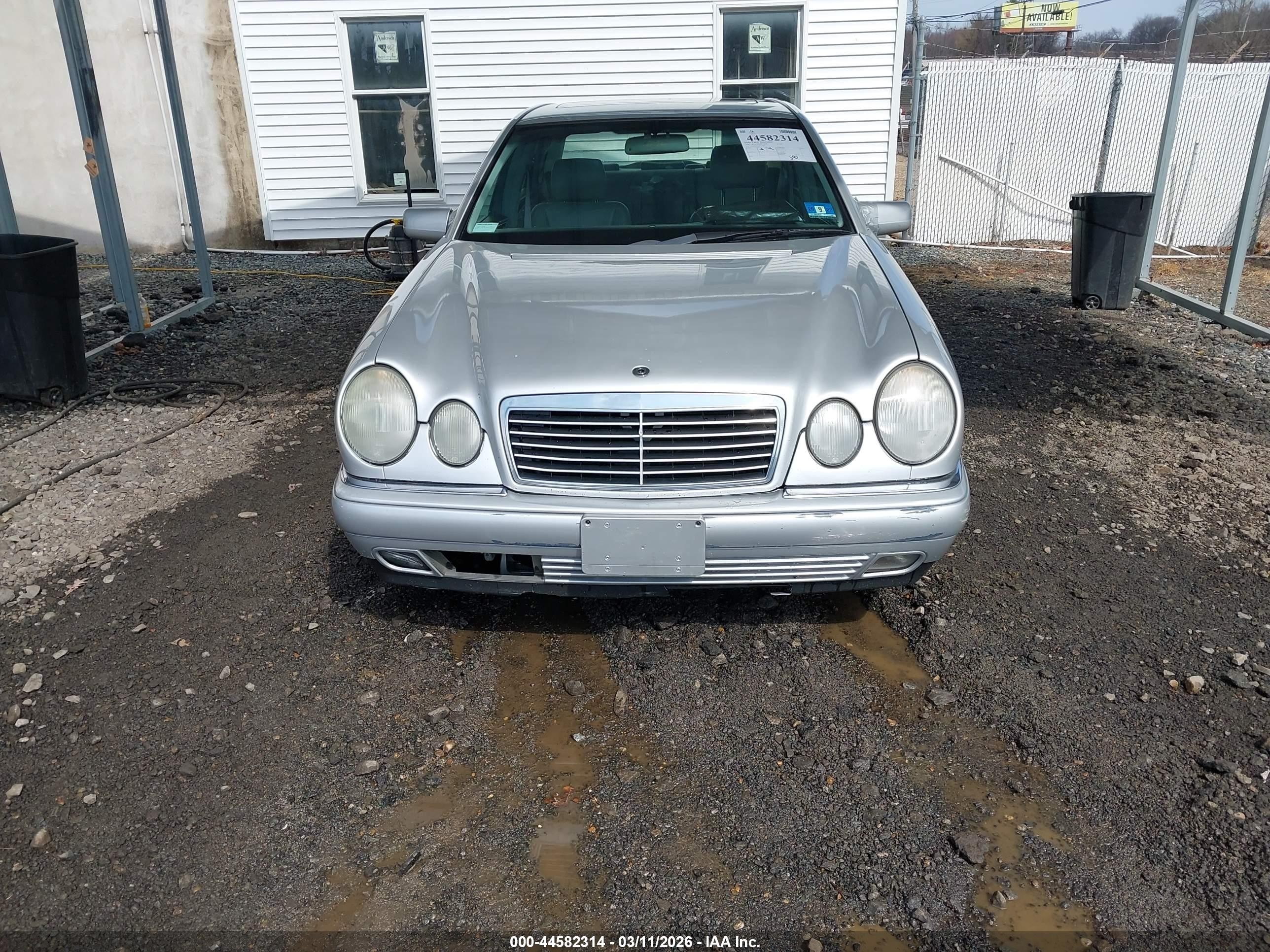 1999 Mercedes-benz E 320   Silver vin: WDBJF65H1XA922865