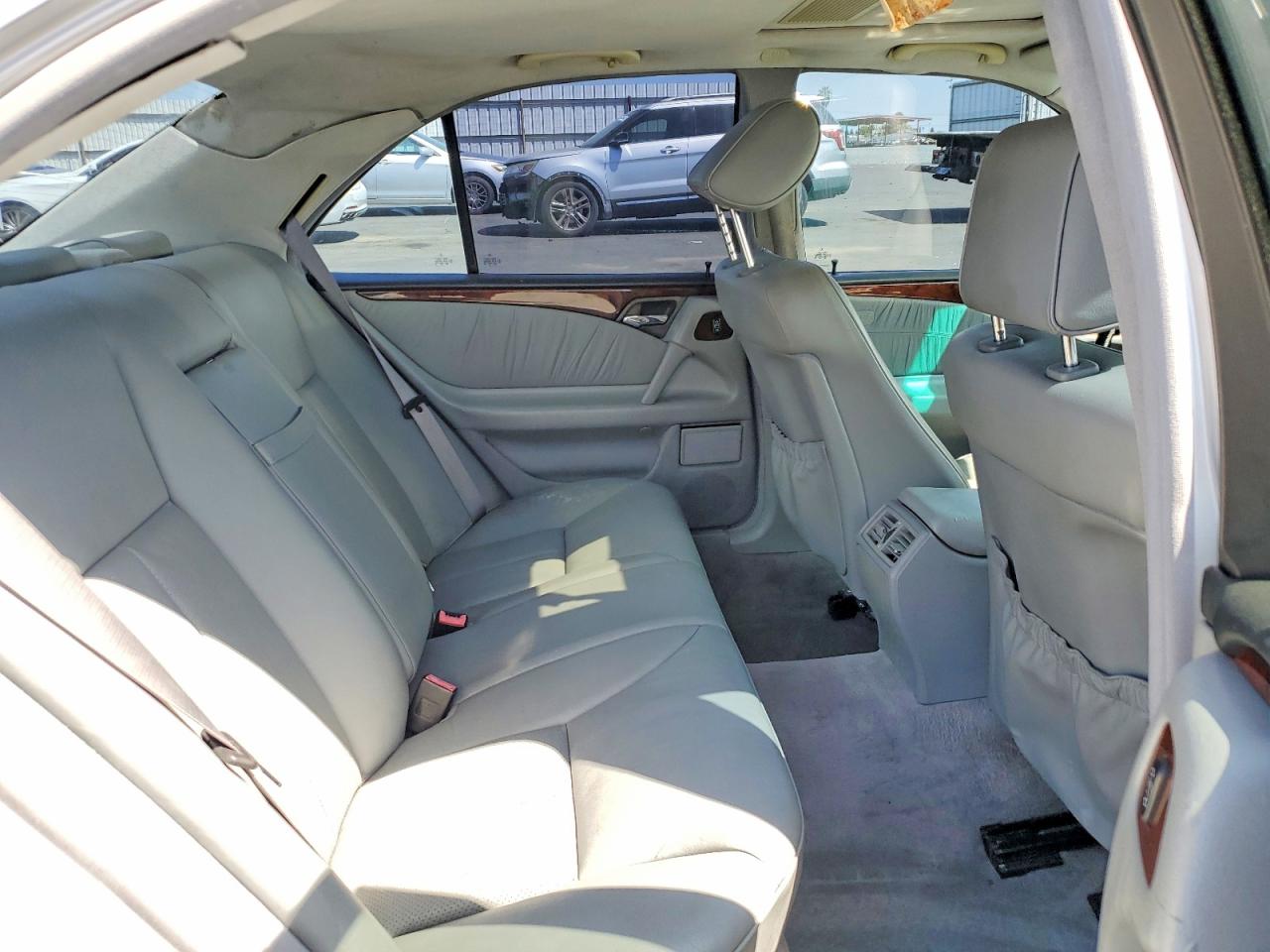 1999 Mercedes-benz E 320 Silver vin: WDBJF65H2XA731293