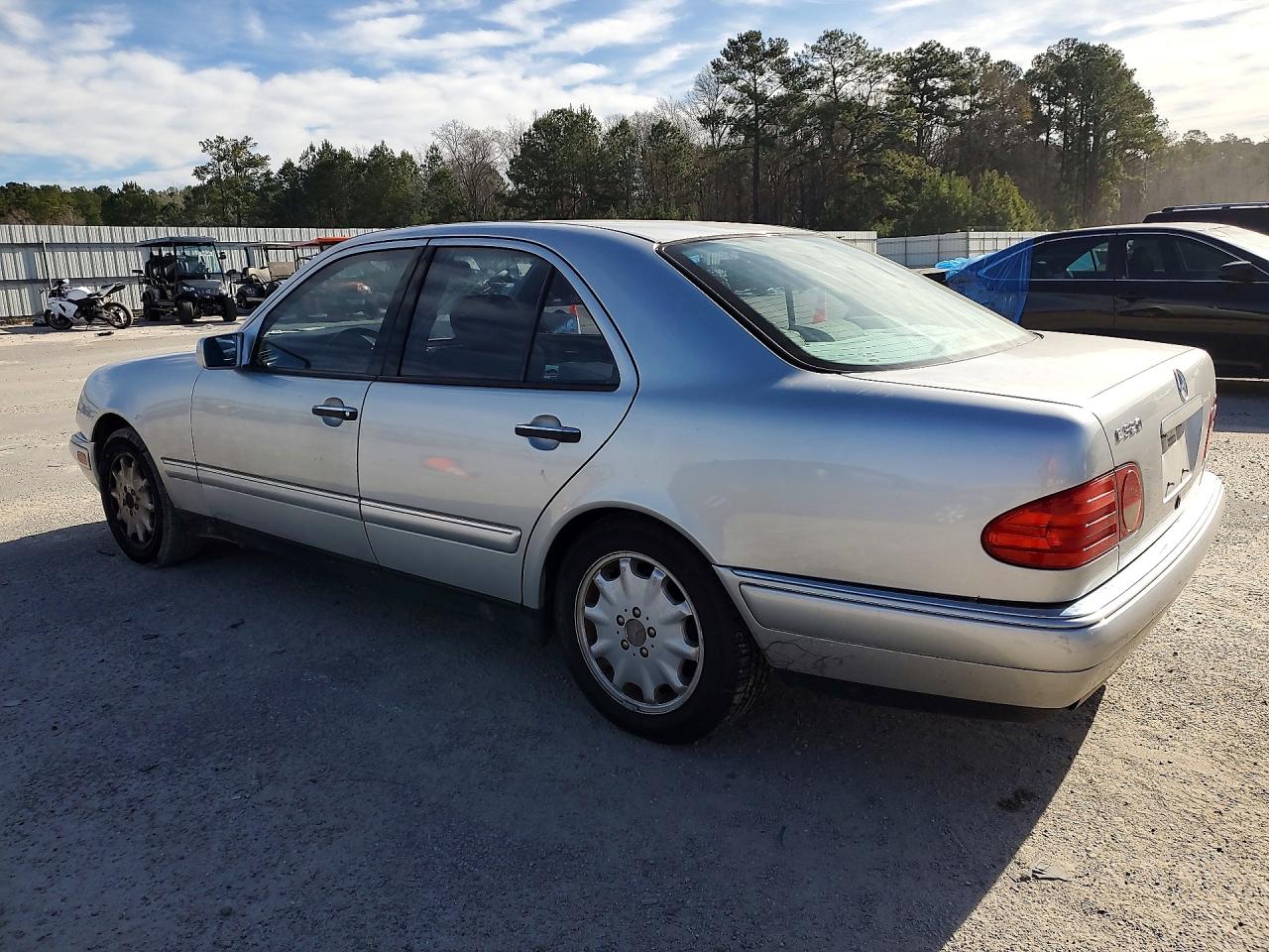 1999 Mercedes-benz E 320 Silver vin: WDBJF65H2XA778002