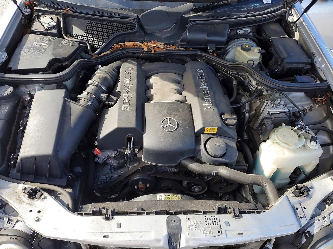 1999 Mercedes-benz E 320 Silver vin: WDBJF65H2XA778002