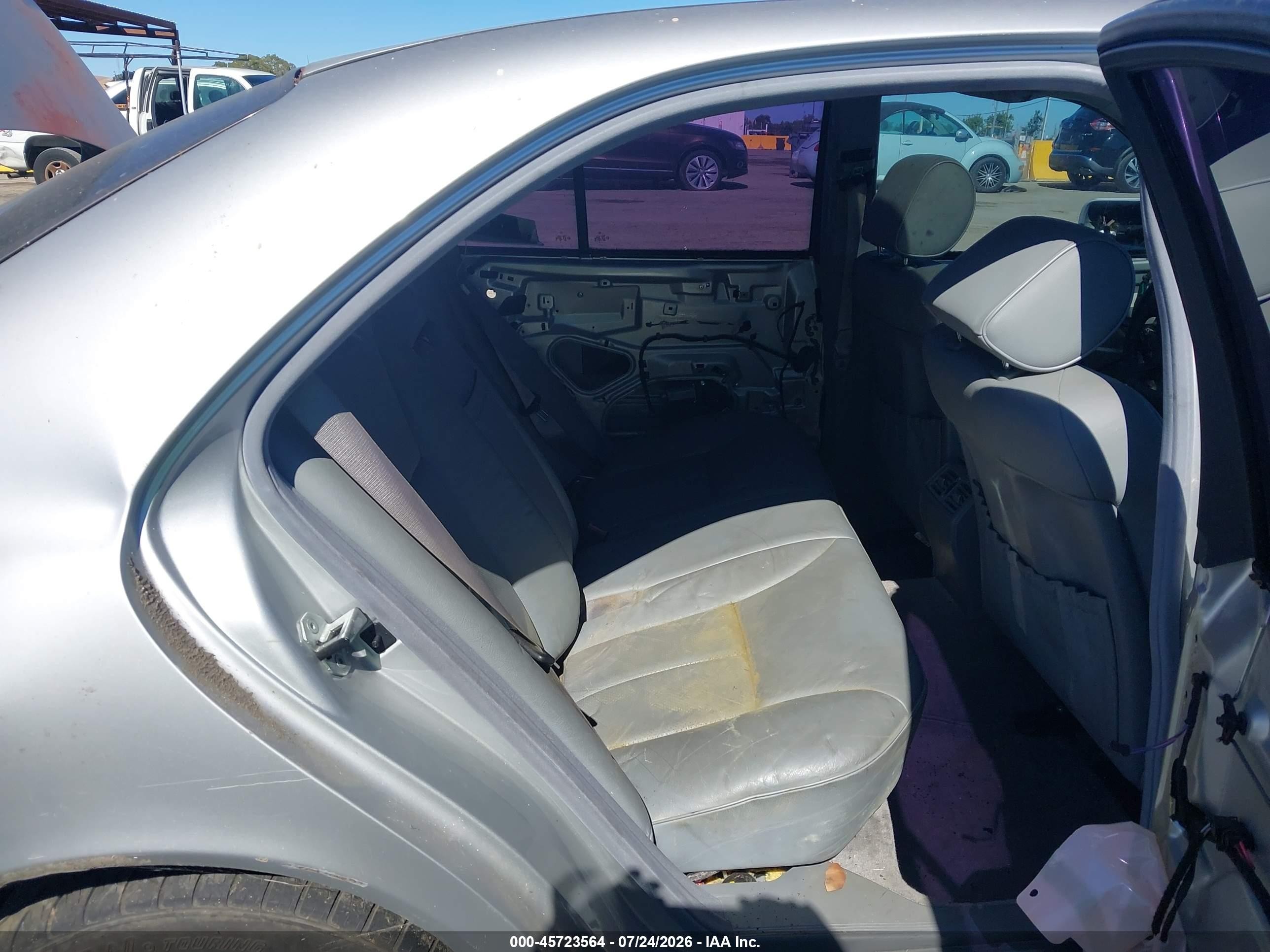 1999 Mercedes-benz E 320   Silver vin: WDBJF65H2XA885762