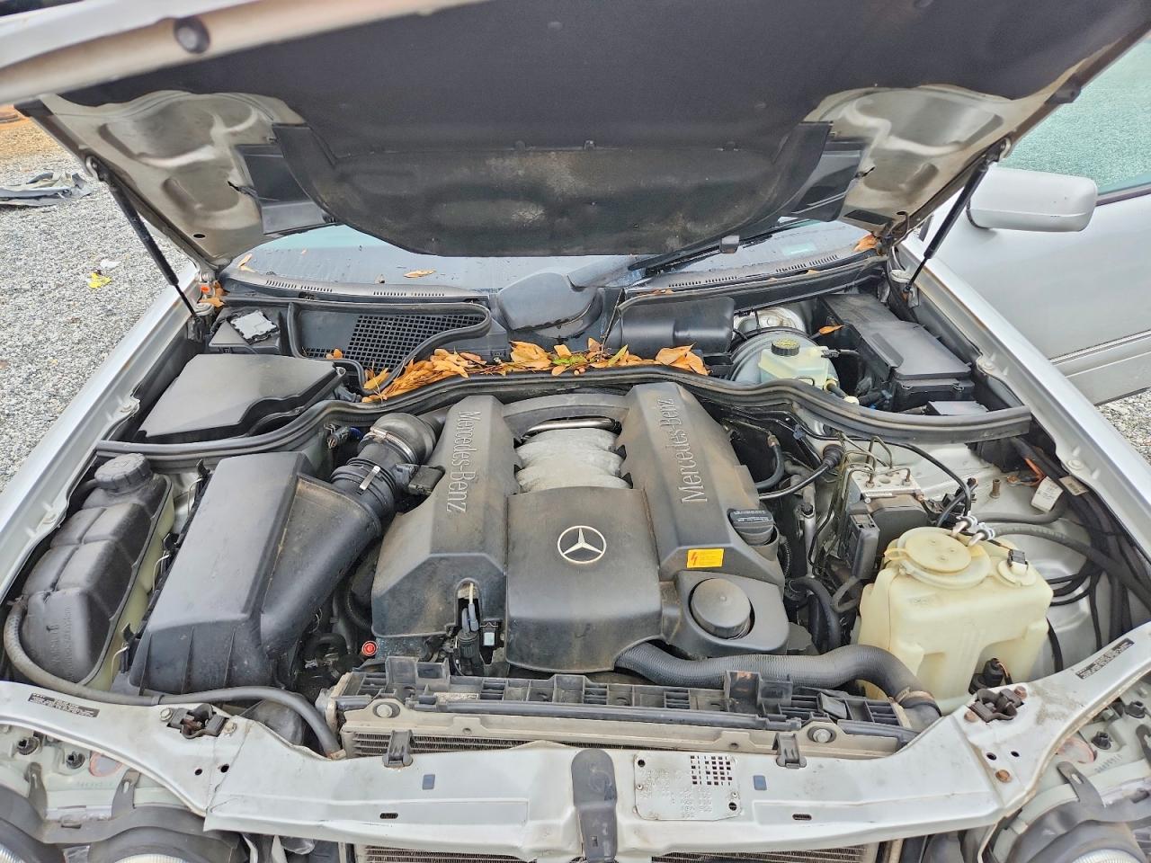 1999 Mercedes-benz E 320 Silver vin: WDBJF65H2XA888922