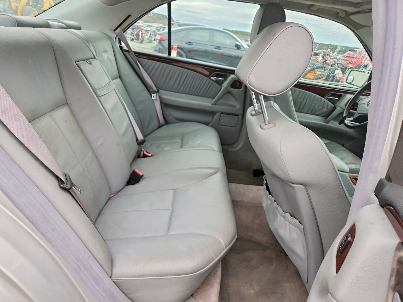 1999 Mercedes-benz E 320 Silver vin: WDBJF65H2XA888922