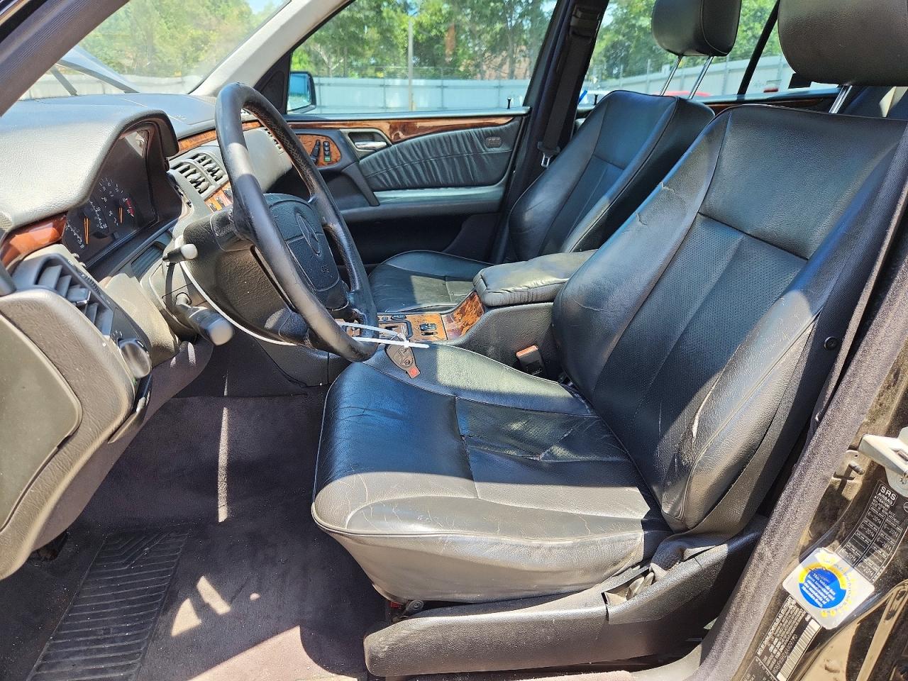 1999 Mercedes-benz E 320 Черный vin: WDBJF65H2XA909770
