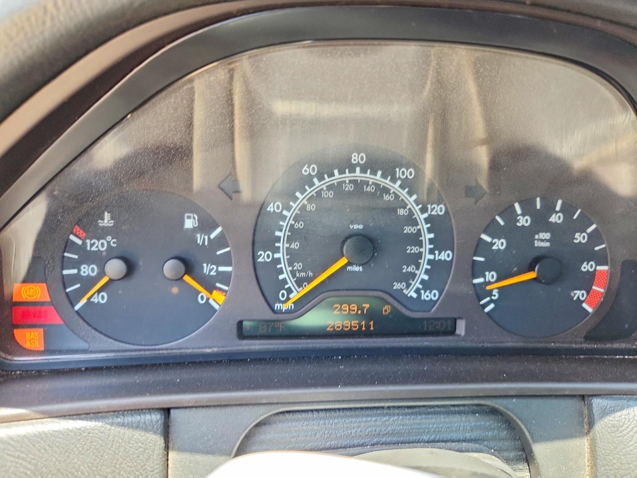 1999 Mercedes-benz E 320 Черный vin: WDBJF65H2XA909770