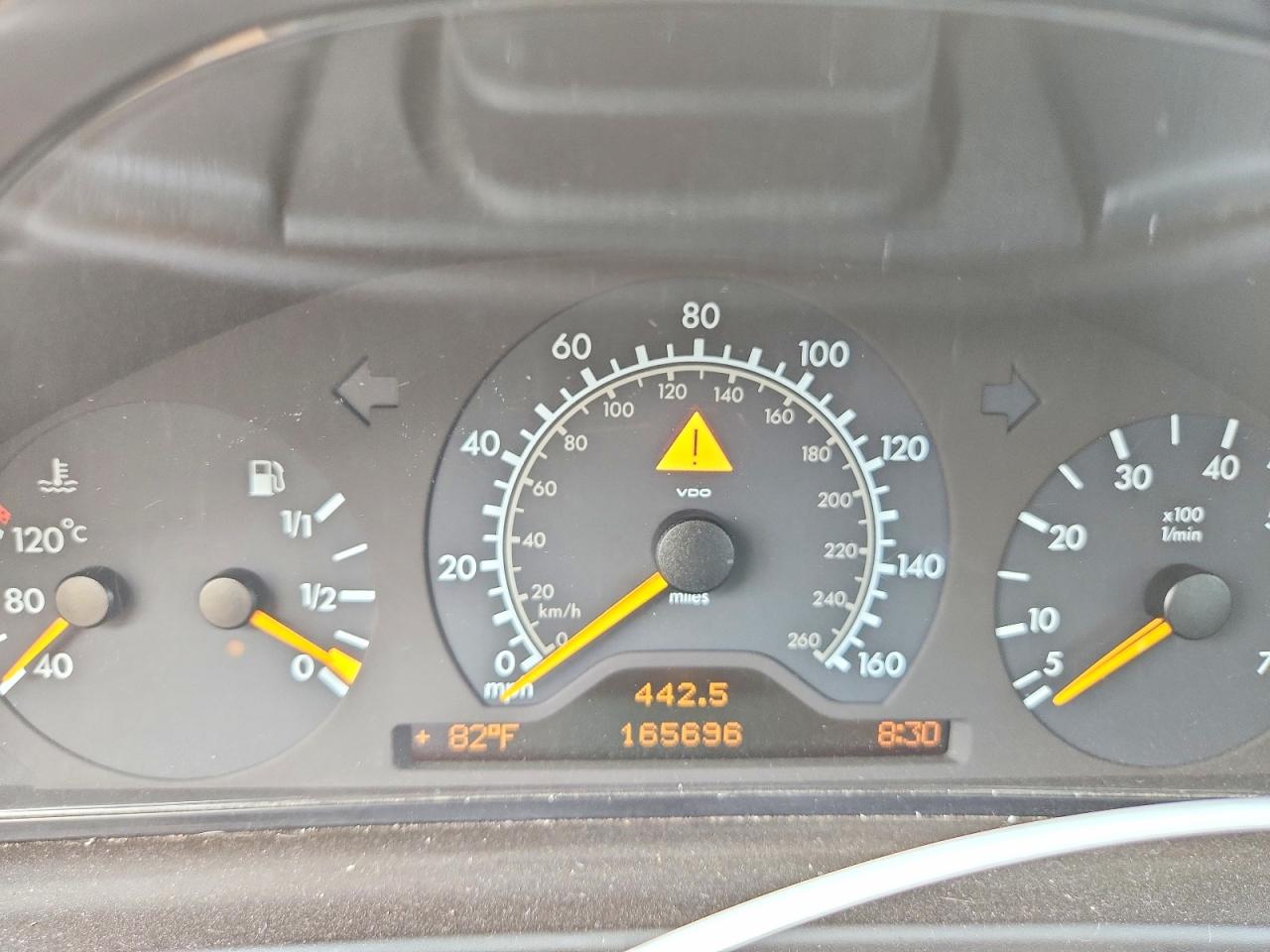 1999 Mercedes-benz E 320 White vin: WDBJF65H3XA824307