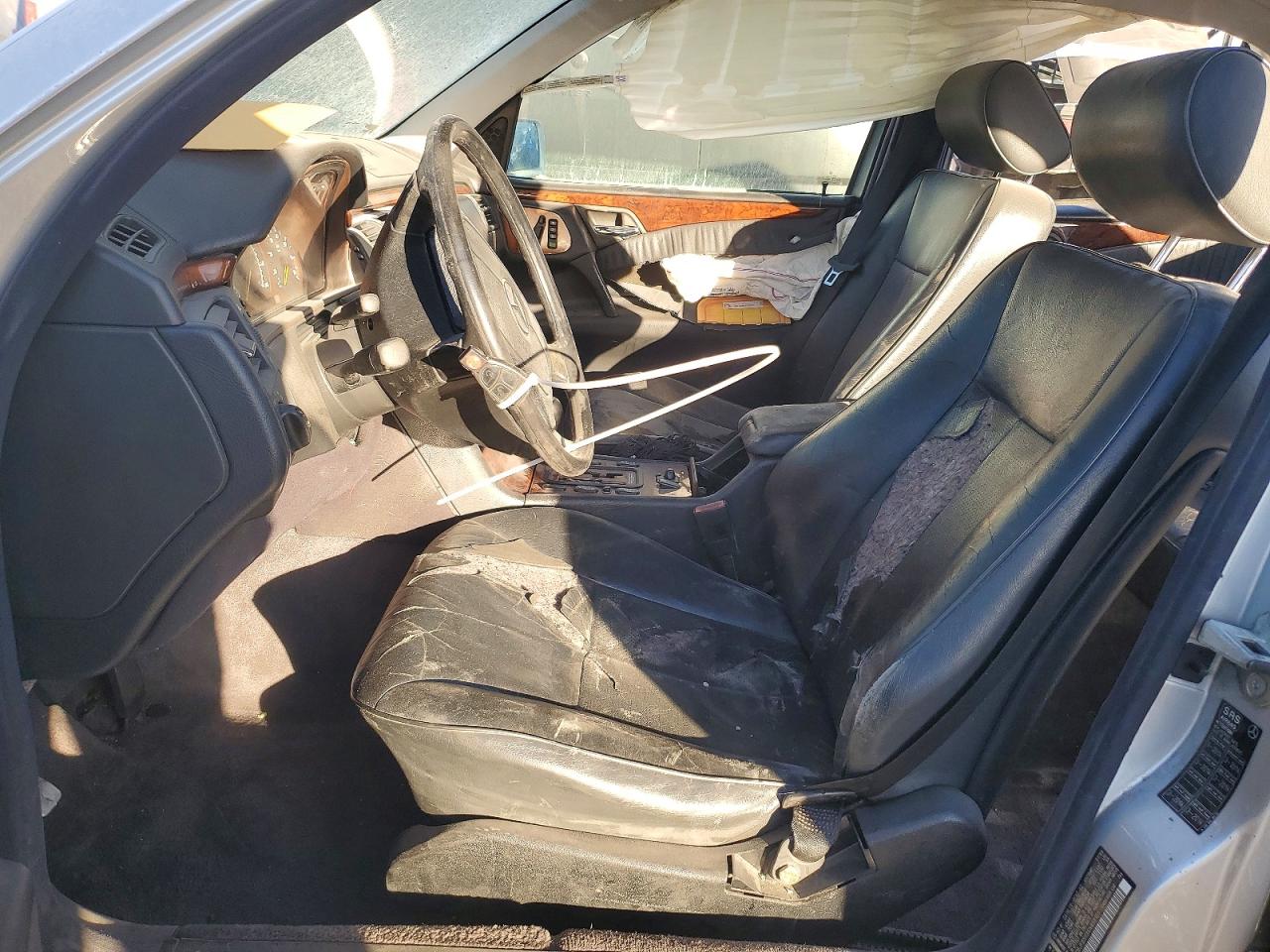 1999 Mercedes-benz E 320 Silver vin: WDBJF65H3XA858165