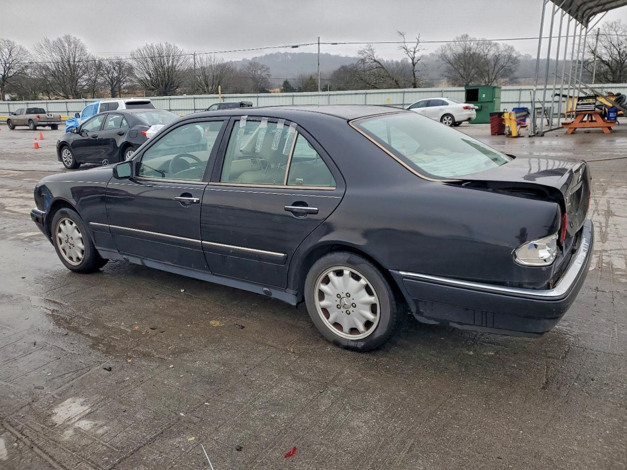 1999 Mercedes-benz E 320 Black vin: WDBJF65H3XA891084