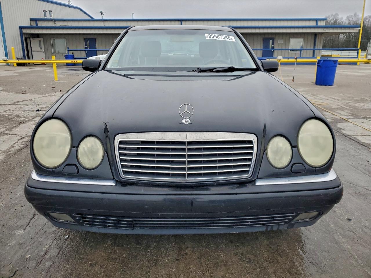 1999 Mercedes-benz E 320 Black vin: WDBJF65H3XA891084