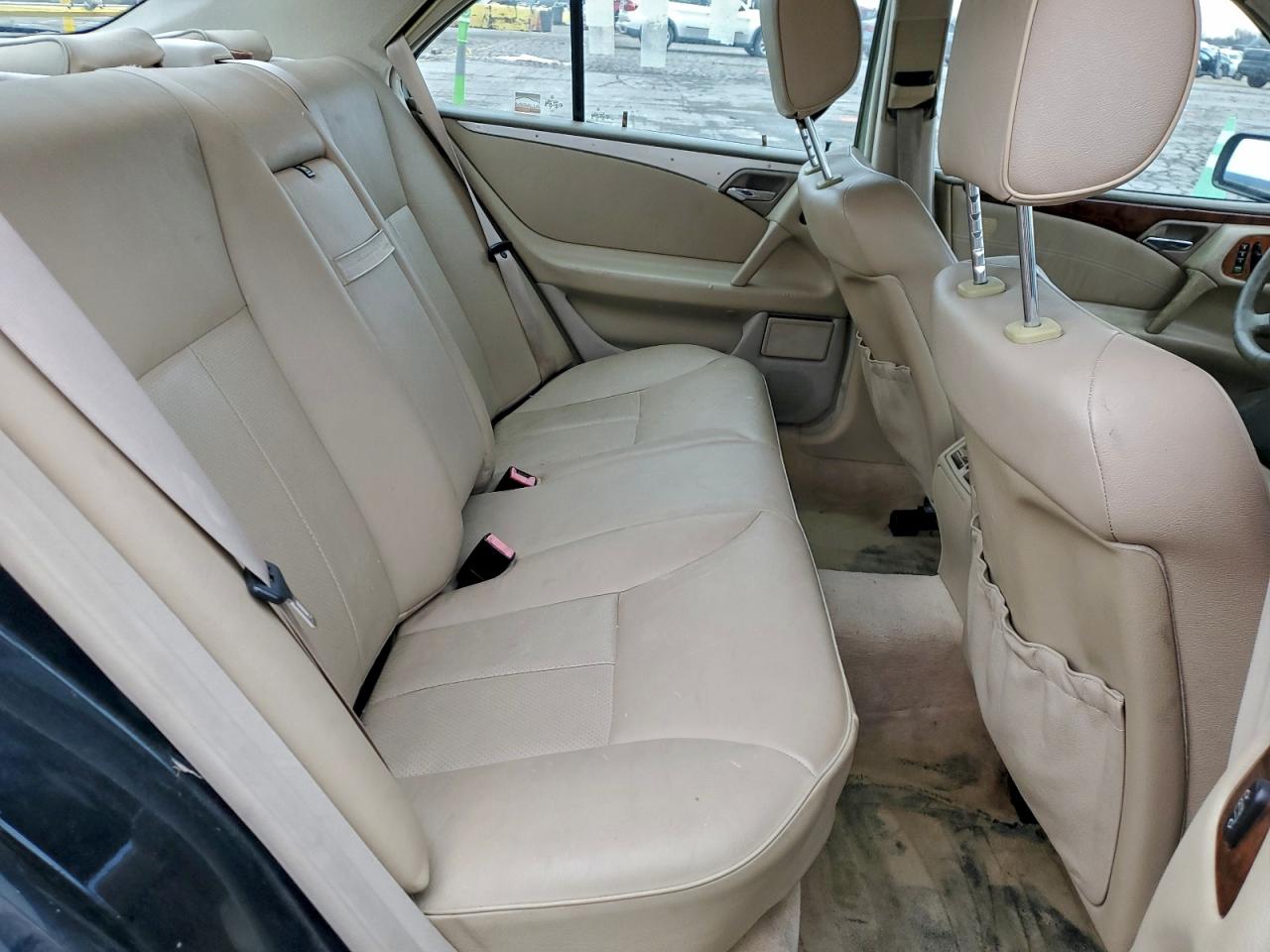 1999 Mercedes-benz E 320 Black vin: WDBJF65H3XA891084