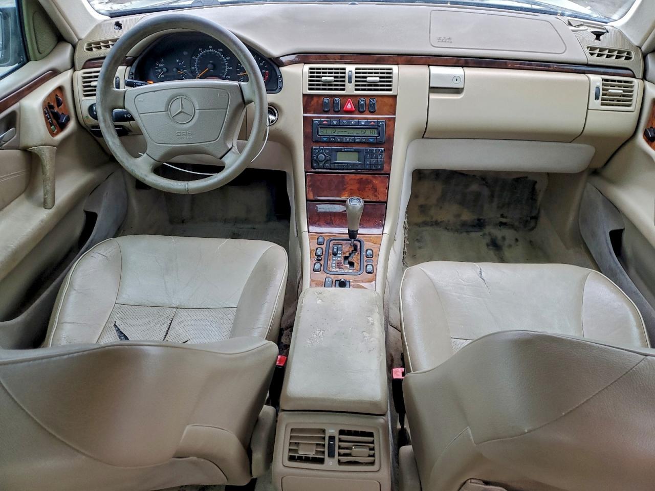 1999 Mercedes-benz E 320 Black vin: WDBJF65H3XA891084